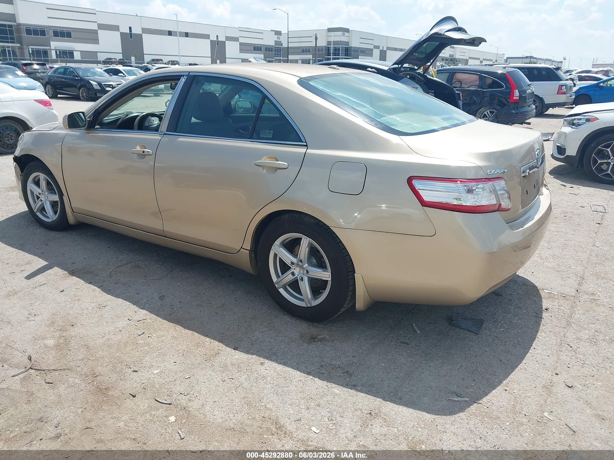 2011 Toyota Camry Hybrid   Brown vin: 4T1BB3EK7BU138771