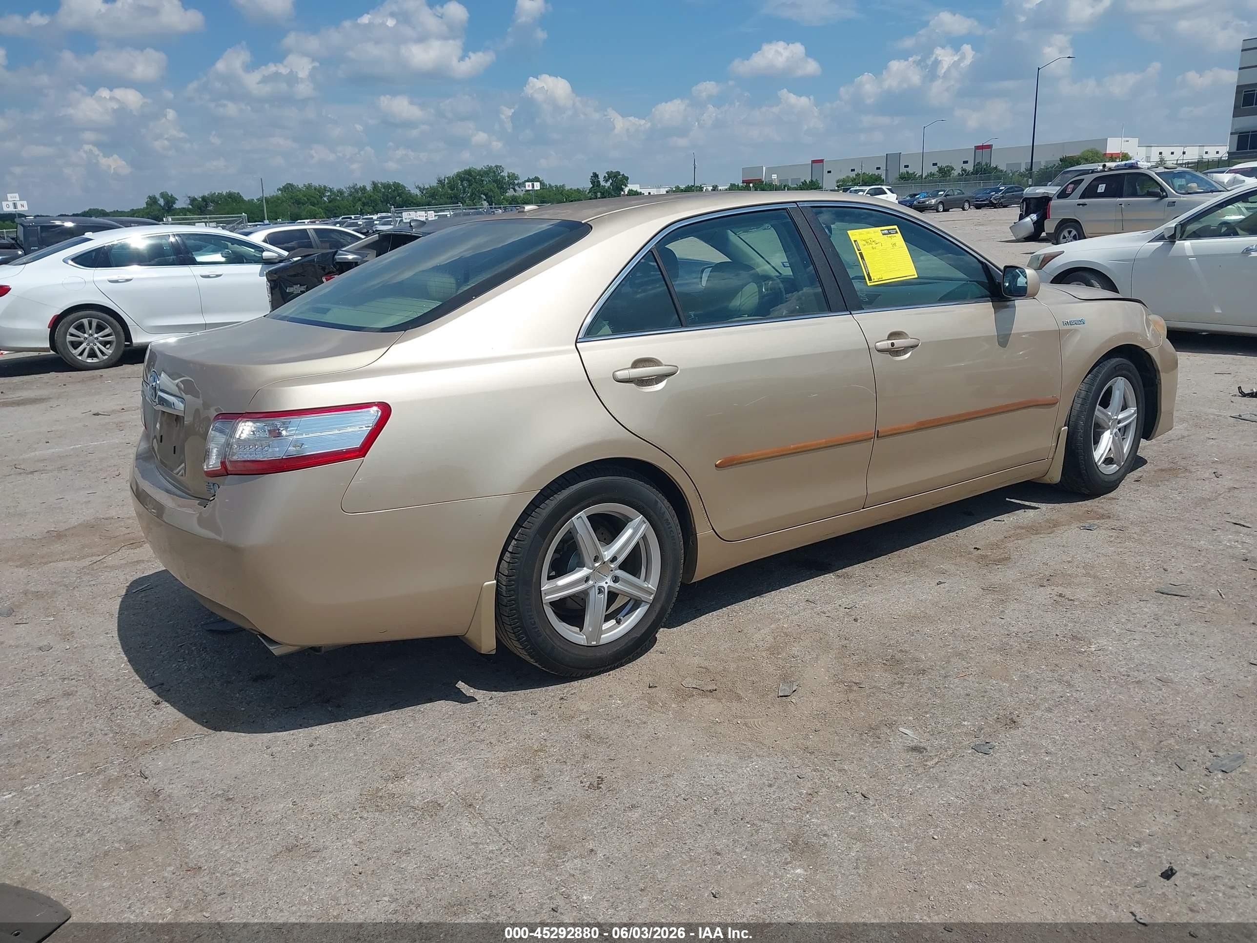 2011 Toyota Camry Hybrid   Brown vin: 4T1BB3EK7BU138771
