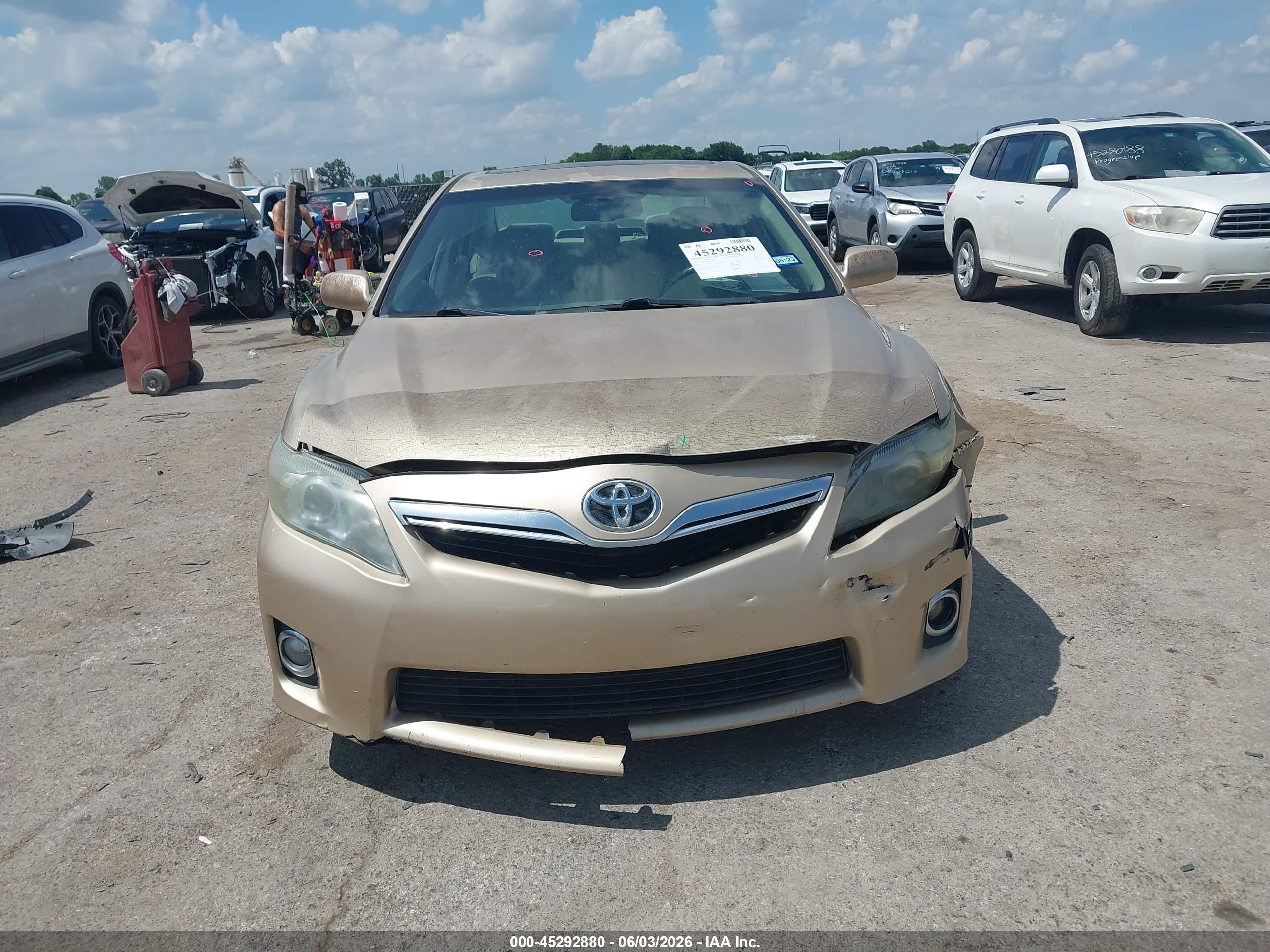 2011 Toyota Camry Hybrid   Brown vin: 4T1BB3EK7BU138771