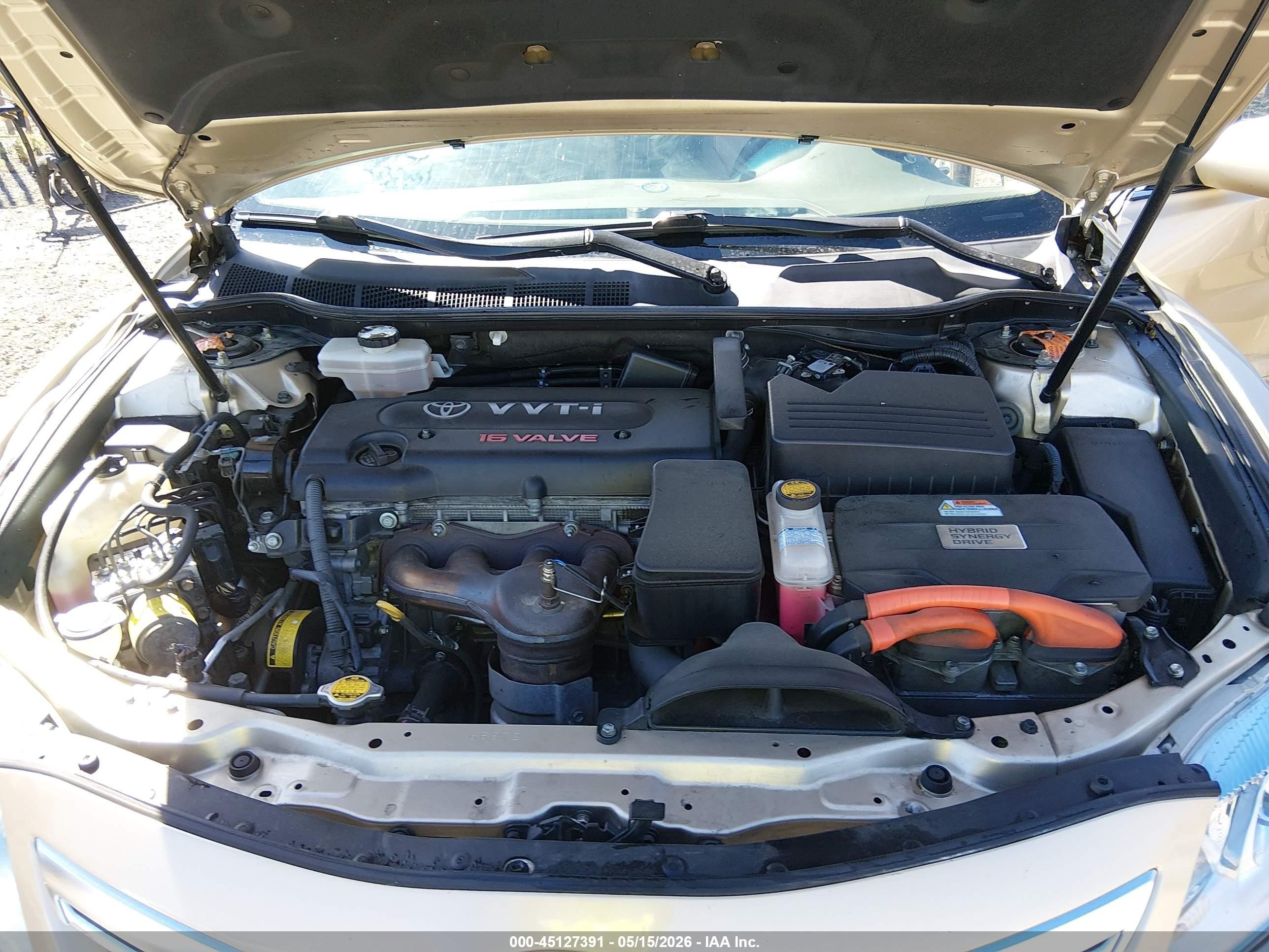 2011 Toyota Camry Hybrid   Gold vin: 4T1BB3EK7BU141931
