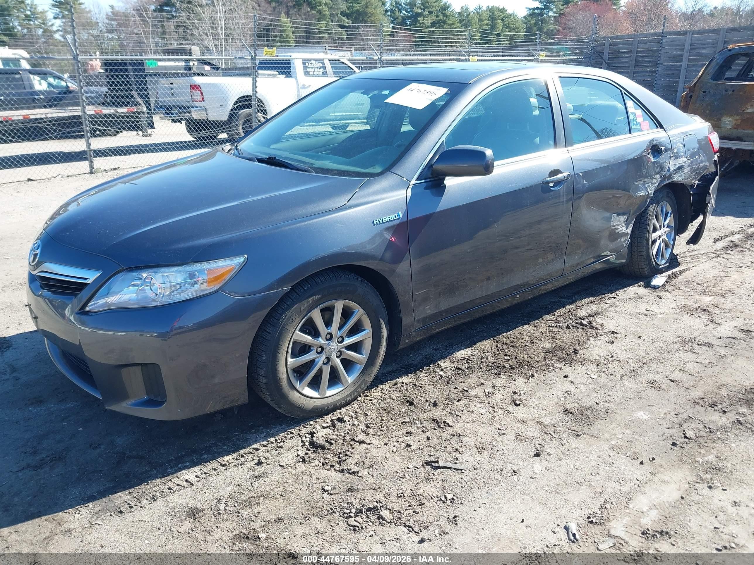 2011 Toyota Camry Hybrid   Gray vin: 4T1BB3EK7BU142917