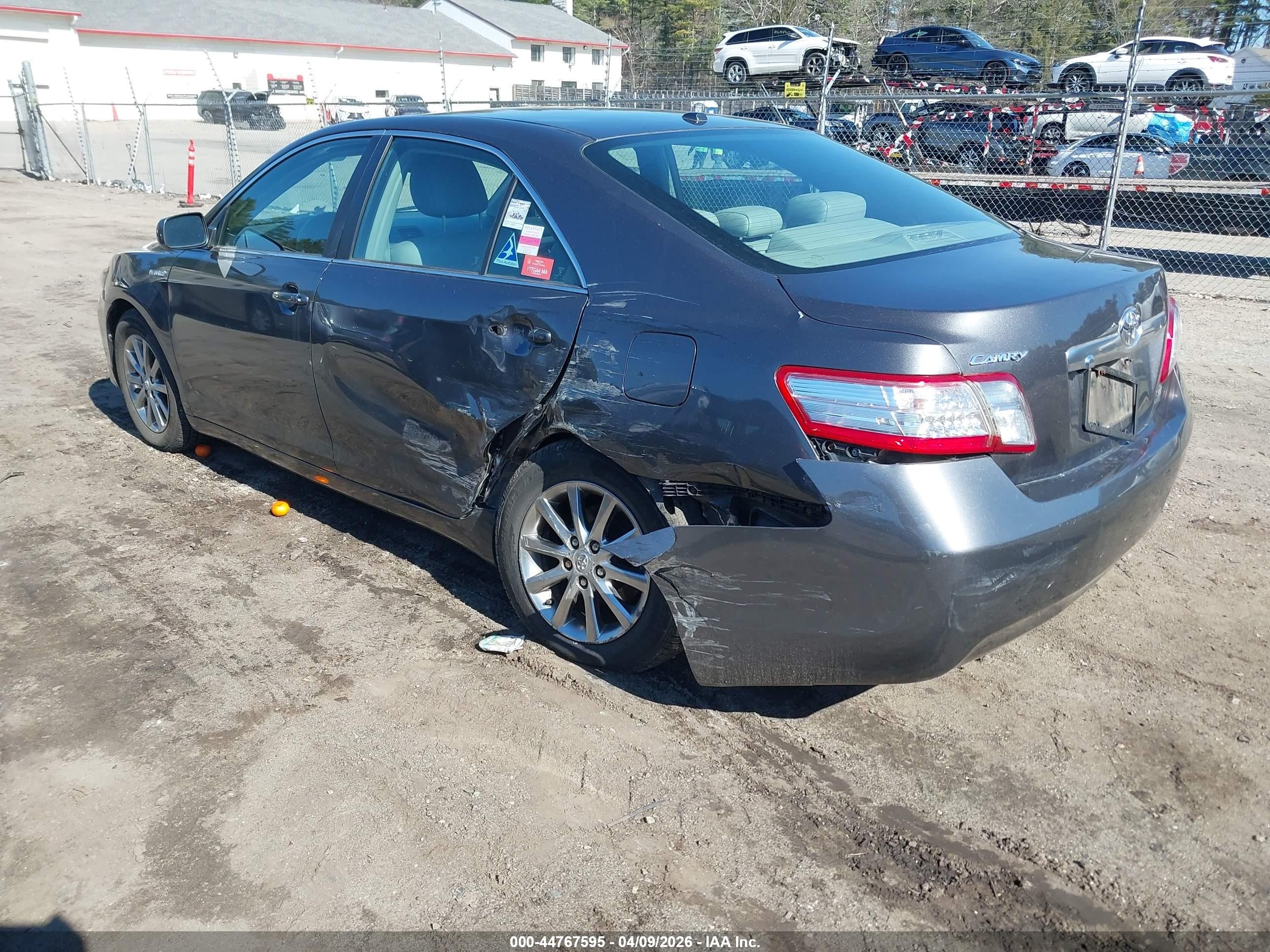 2011 Toyota Camry Hybrid   Gray vin: 4T1BB3EK7BU142917