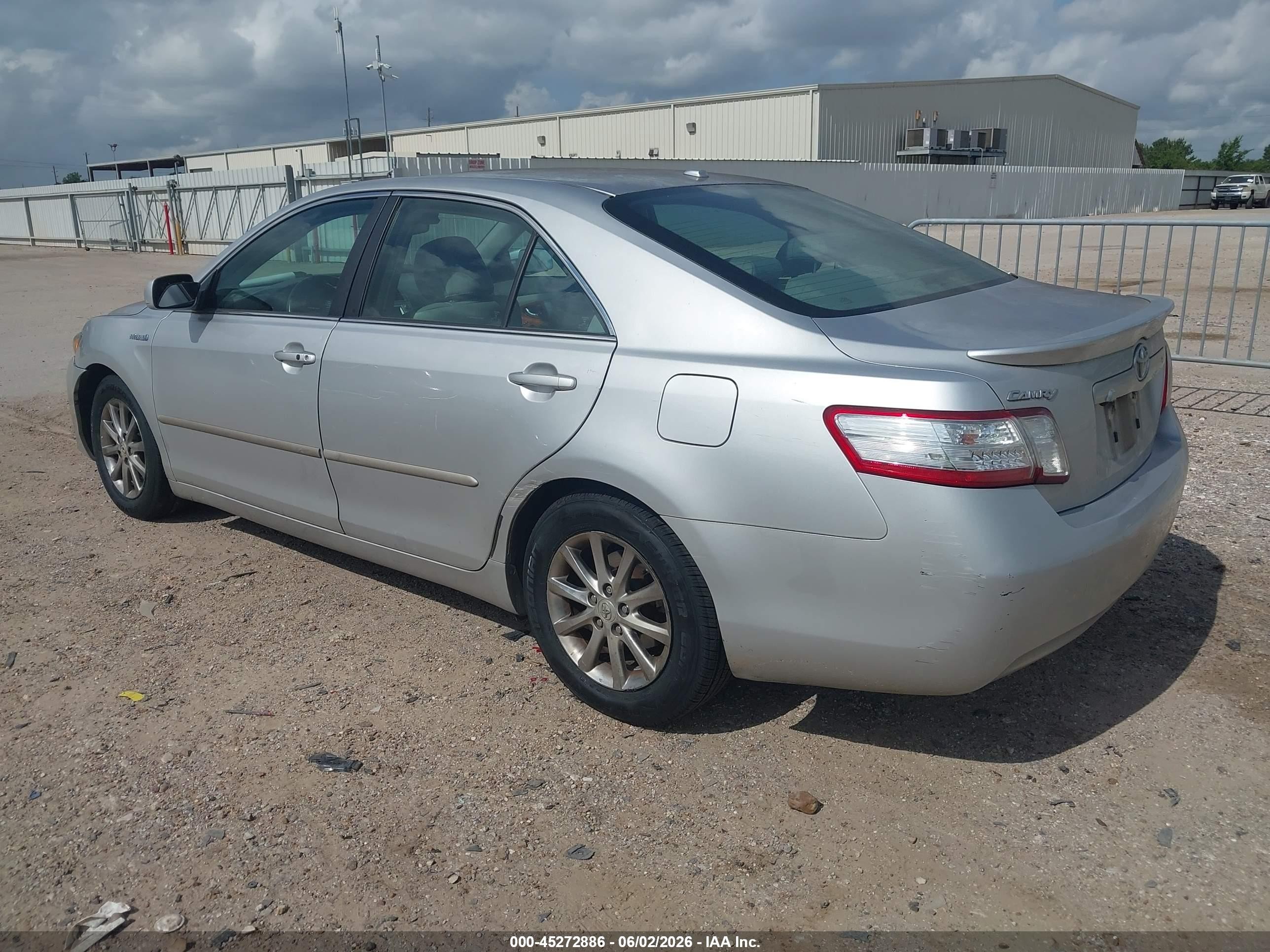 2011 Toyota Camry Hybrid   Silver vin: 4T1BB3EK8BU130825
