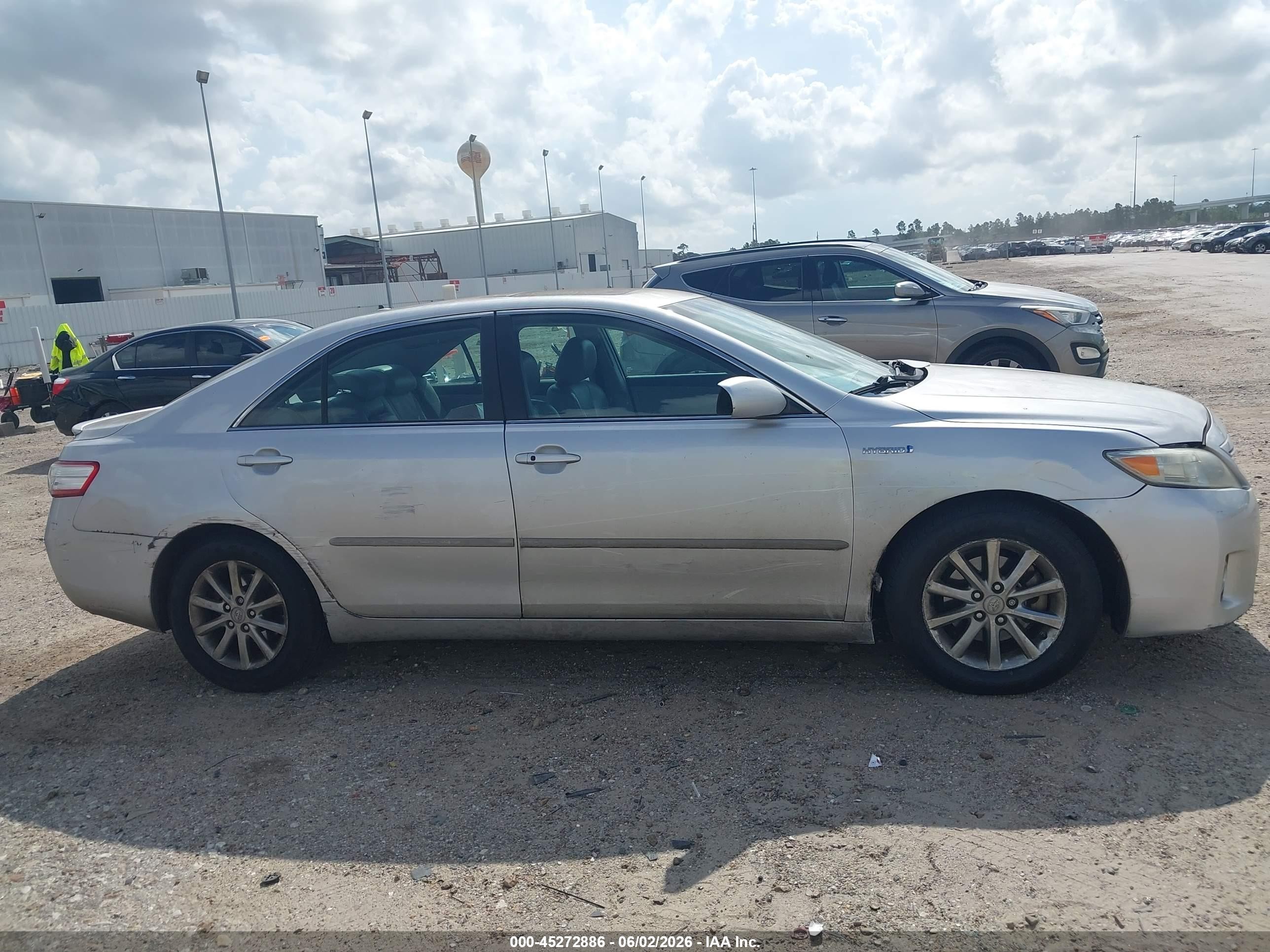 2011 Toyota Camry Hybrid   Silver vin: 4T1BB3EK8BU130825