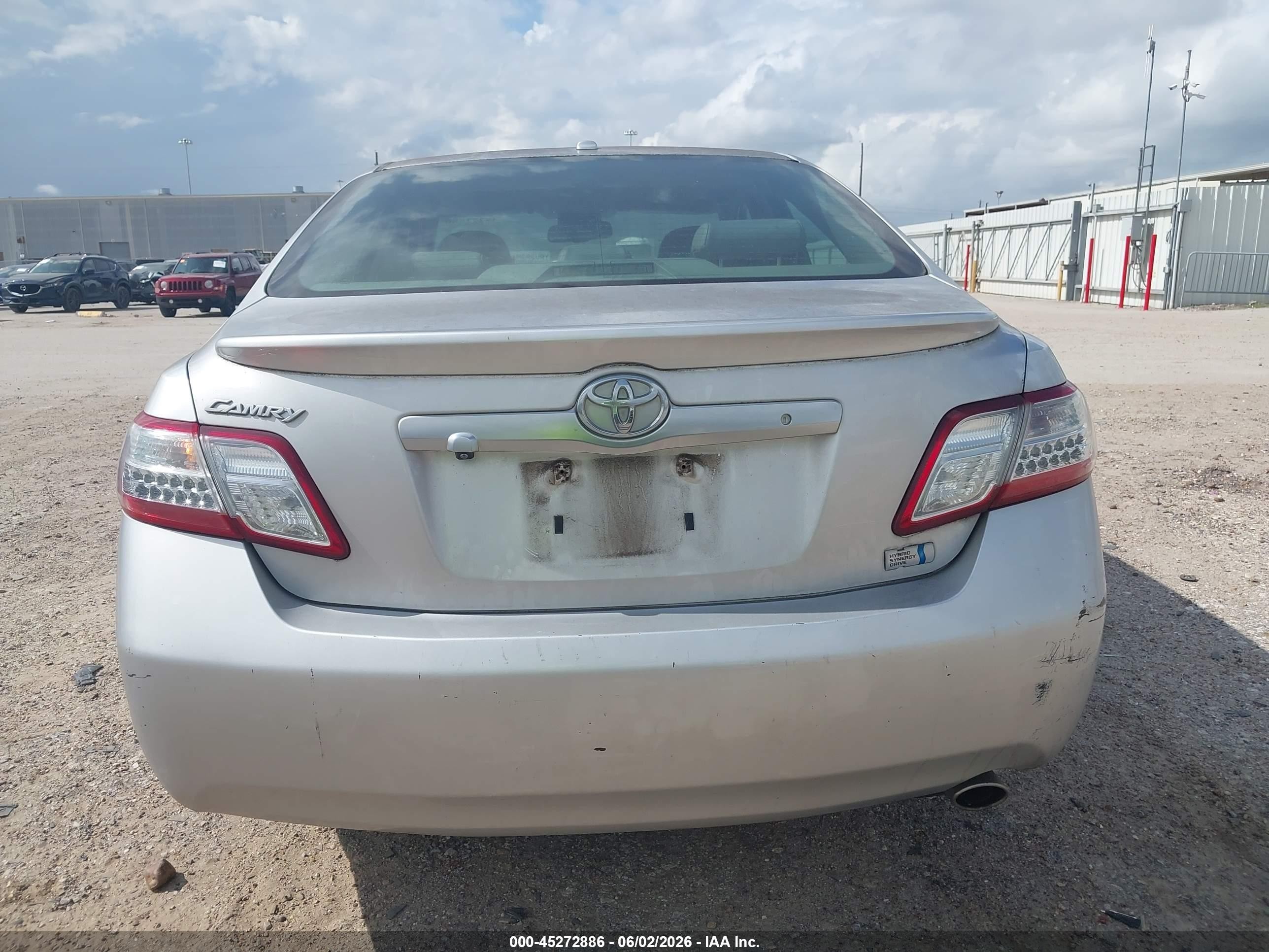 2011 Toyota Camry Hybrid   Silver vin: 4T1BB3EK8BU130825