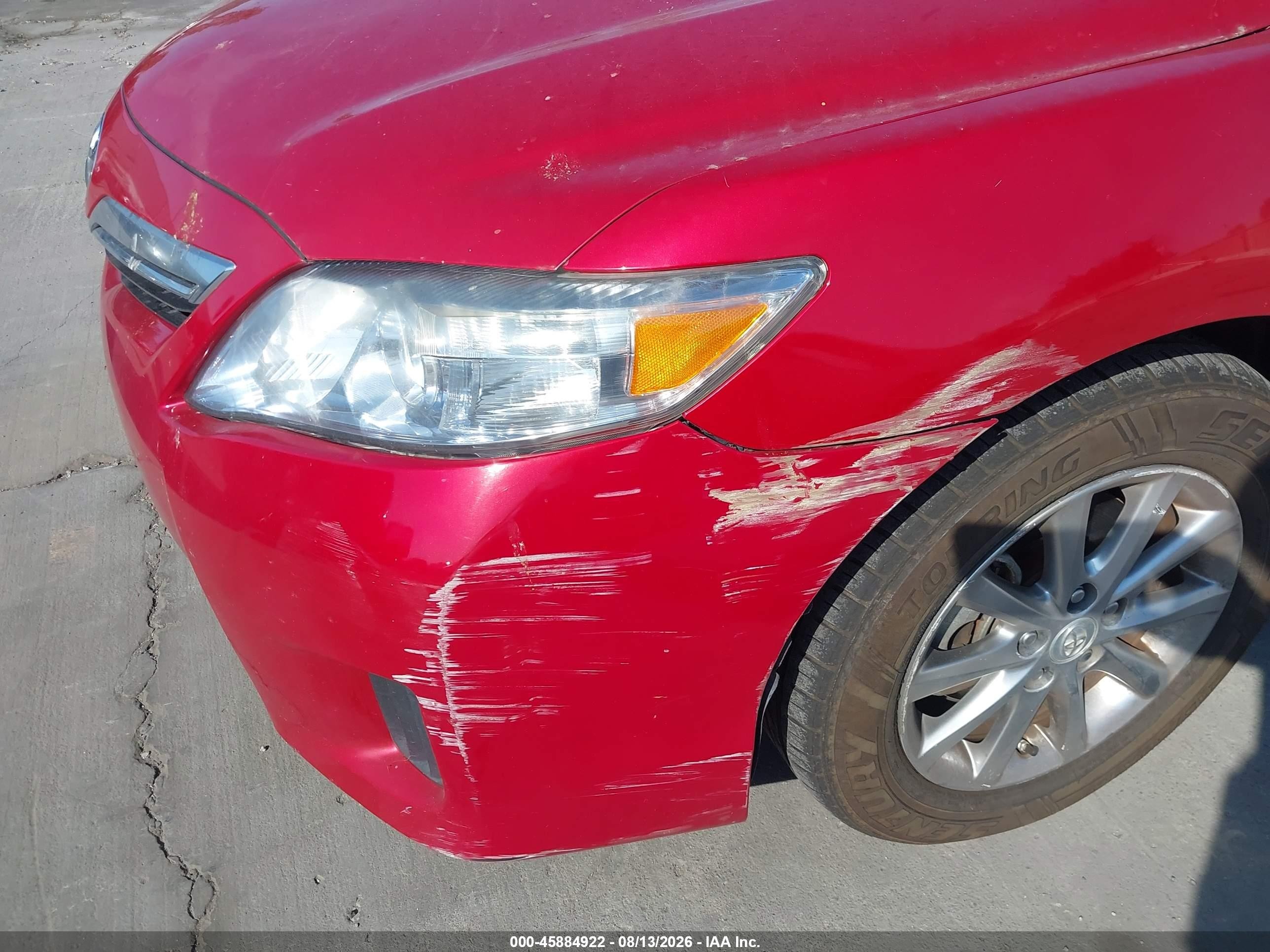 2010 Toyota Camry Hybrid   Red vin: 4T1BB3EK9AU120979
