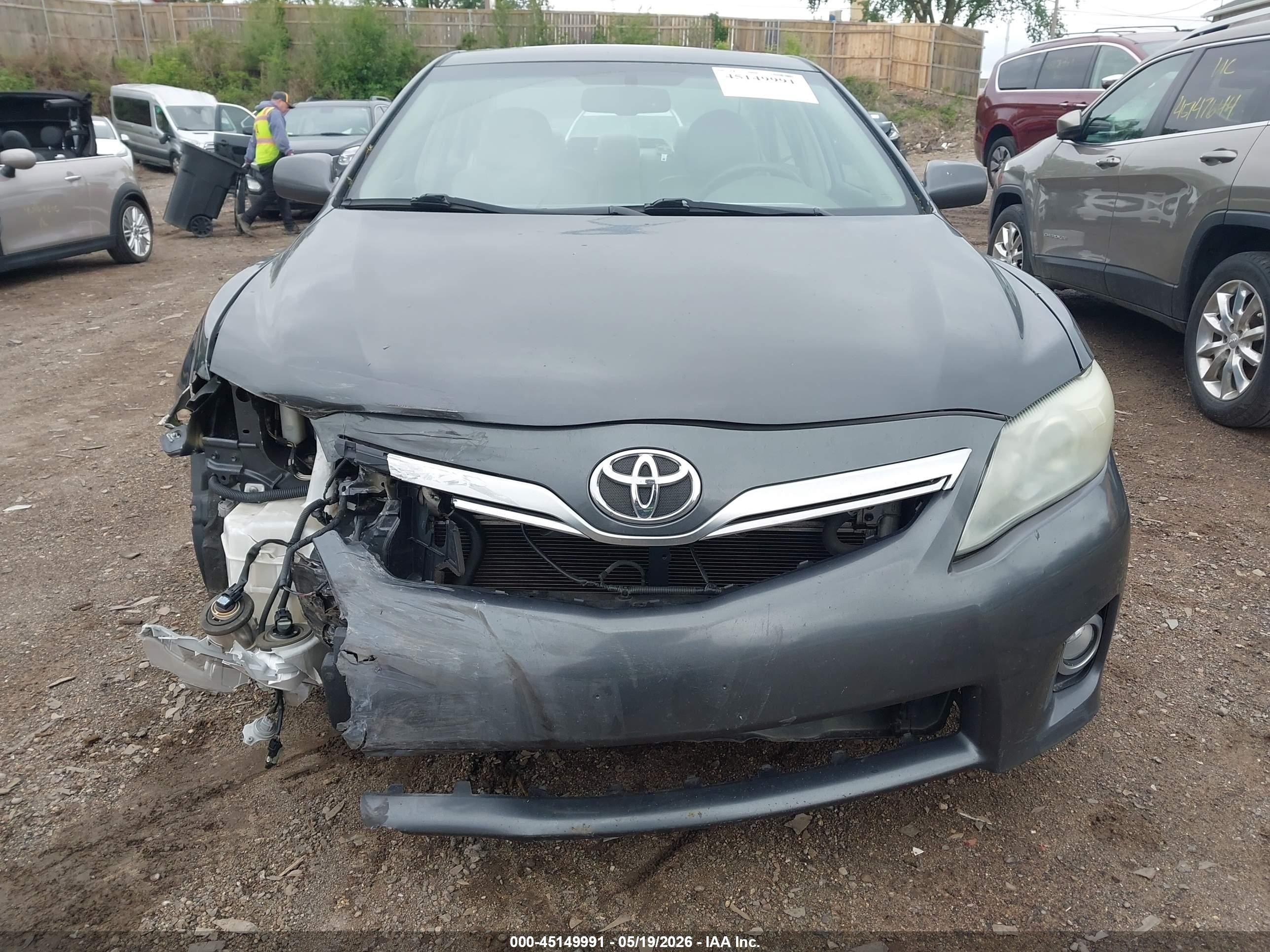 2011 Toyota Camry Hybrid   Gray vin: 4T1BB3EK9BU126802