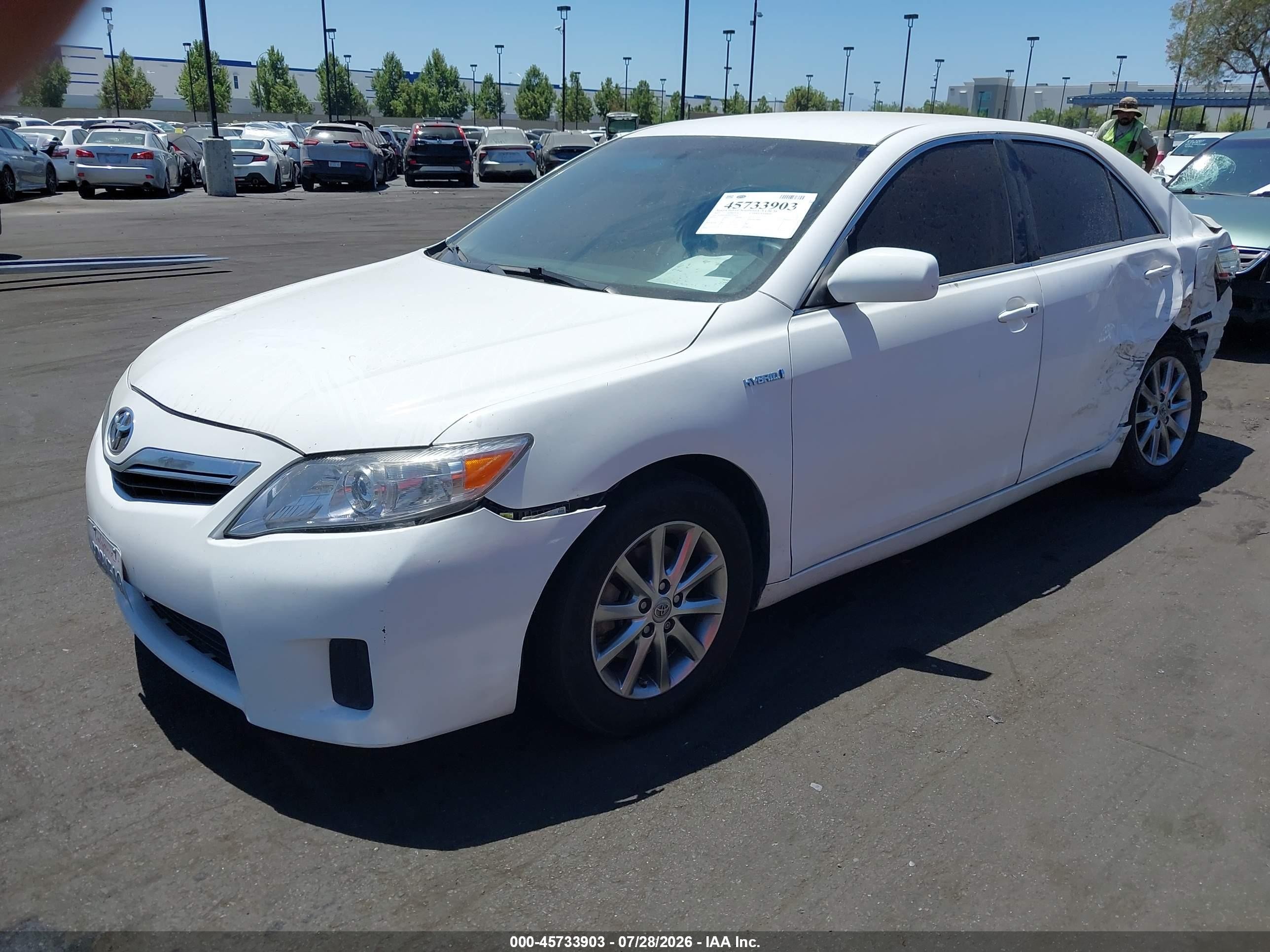 2011 Toyota Camry Hybrid   White vin: 4T1BB3EKXBU132429