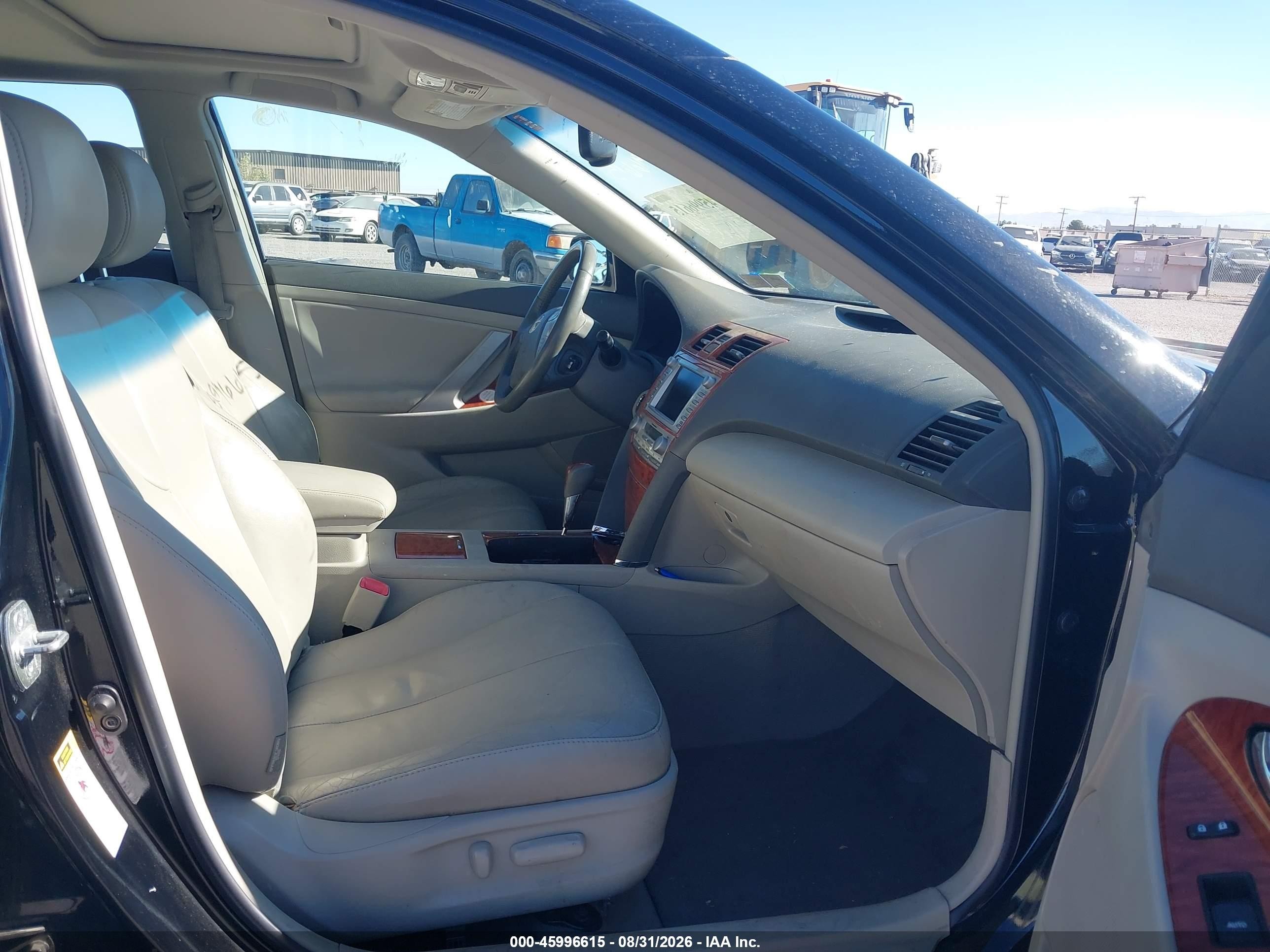 2011 Toyota Camry Hybrid   Черный vin: 4T1BB3EKXBU133239
