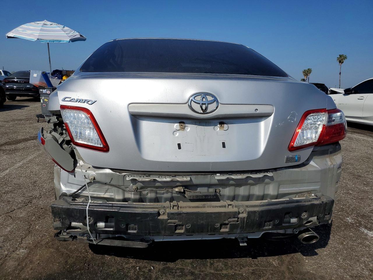 2008 Toyota Camry Hybrid Base Серебряный vin: 4T1BB46K08U040128