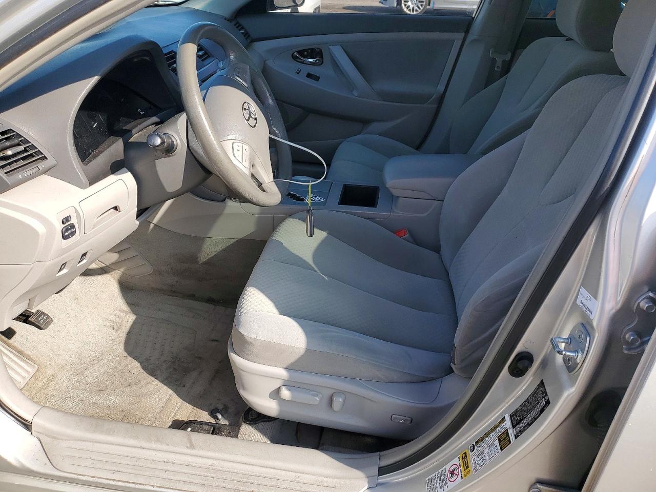 2008 Toyota Camry Hybrid Base Серебряный vin: 4T1BB46K08U040128