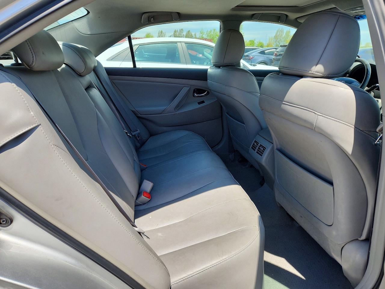 2008 Toyota Camry Hybrid Silver vin: 4T1BB46K08U050951