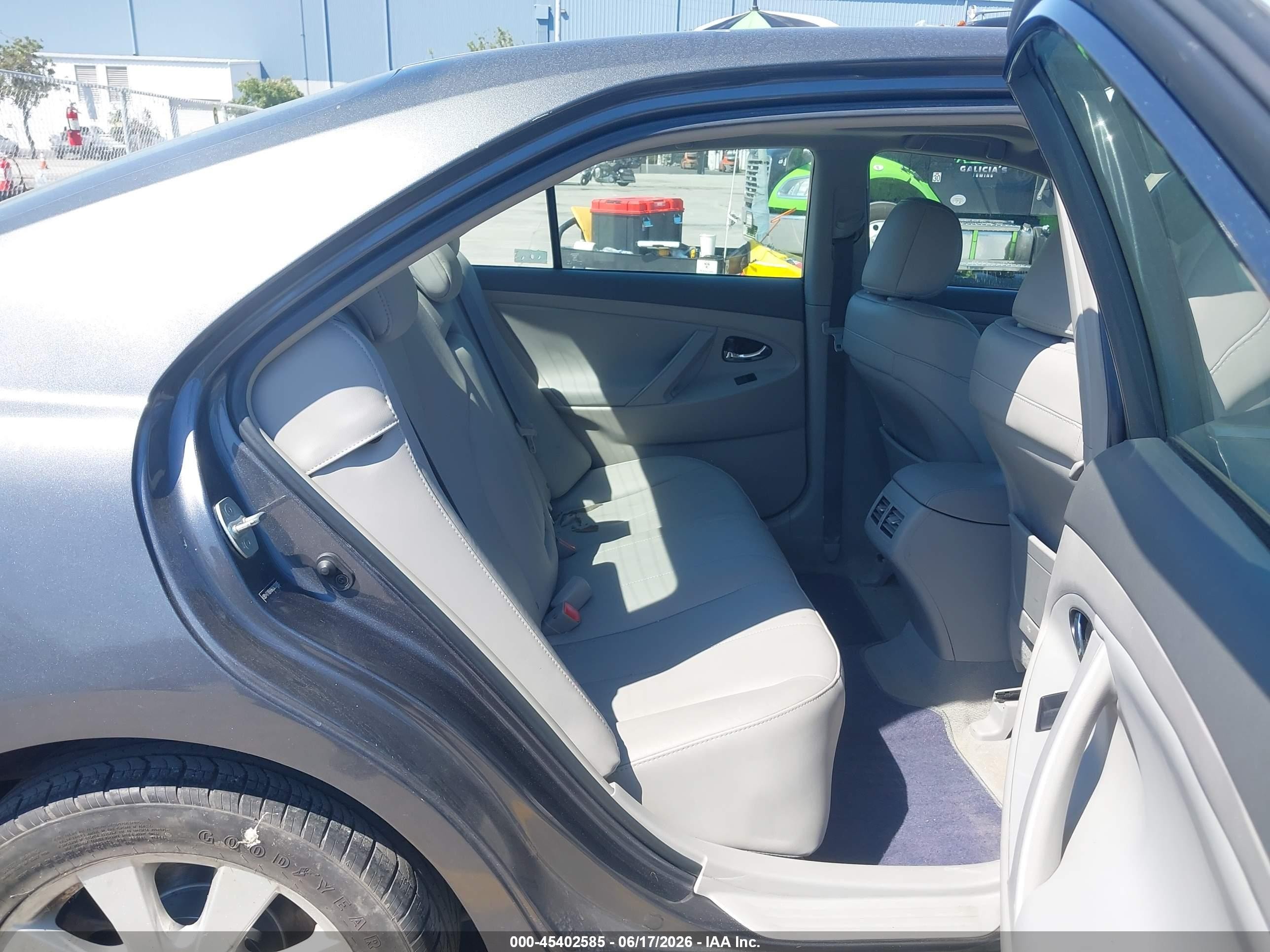 2009 Toyota Camry Hybrid   Gray vin: 4T1BB46K09U100085