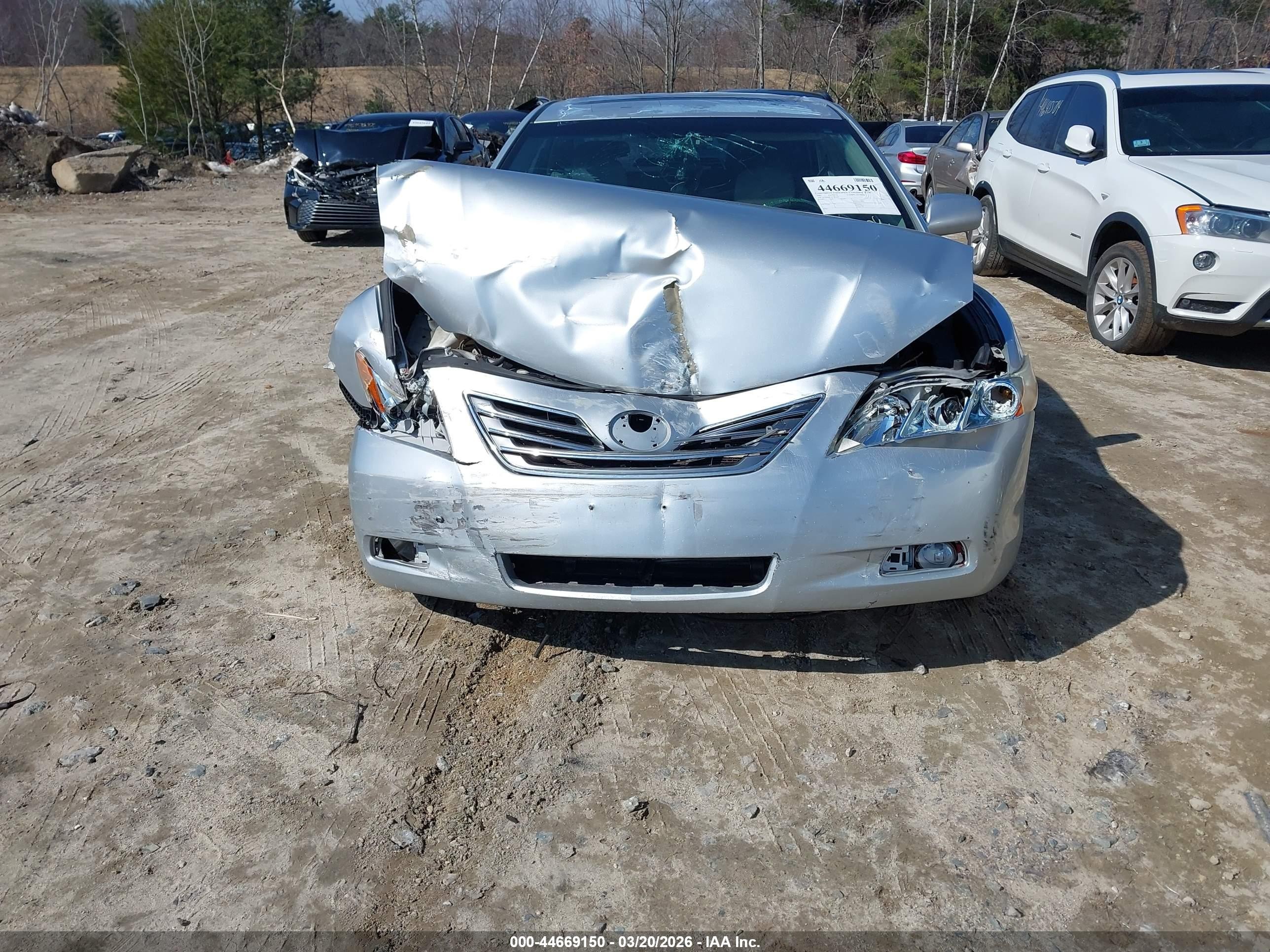 2007 Toyota Camry Hybrid   Silver vin: 4T1BB46K17U015169
