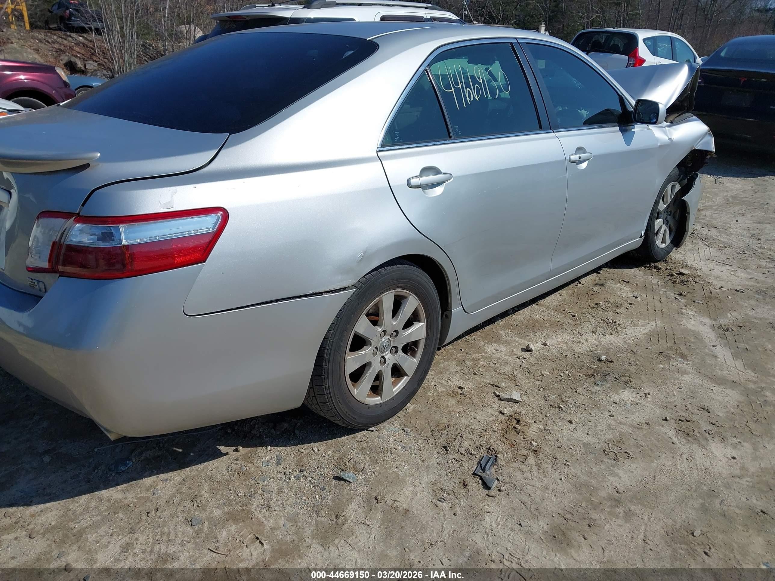 2007 Toyota Camry Hybrid   Silver vin: 4T1BB46K17U015169