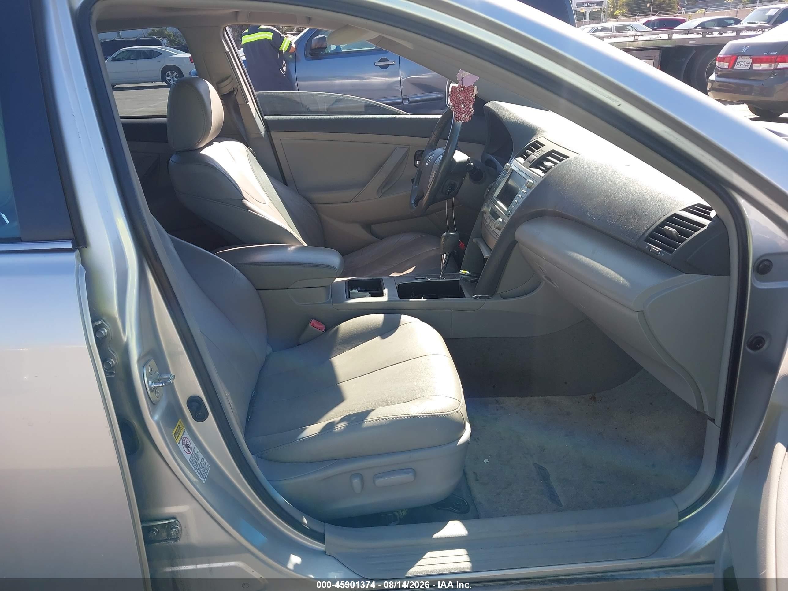 2009 Toyota Camry Hybrid   Silver vin: 4T1BB46K19U083054
