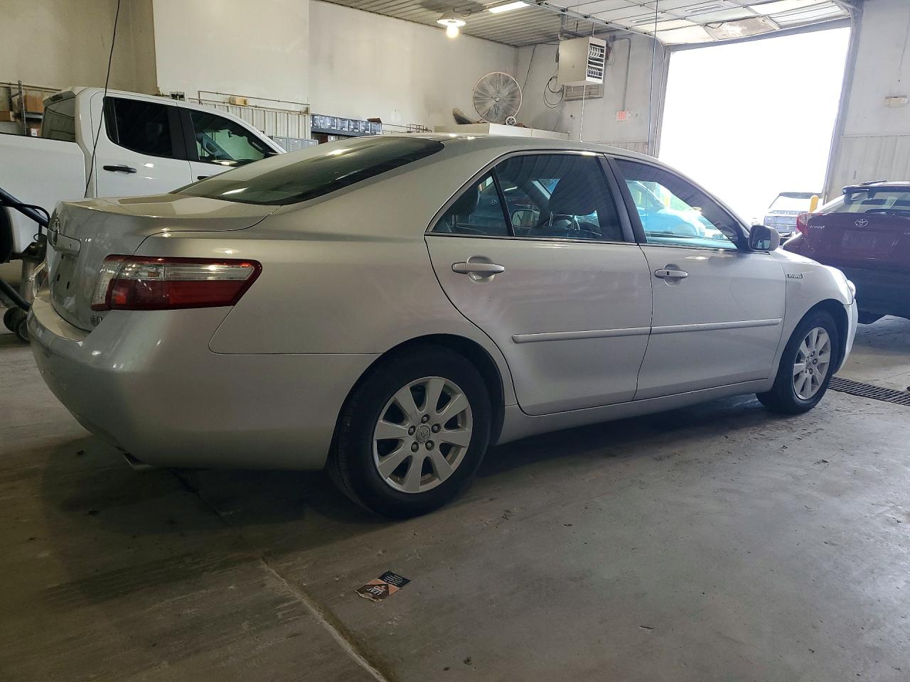 2009 Toyota Camry Hybrid Base Серебряный vin: 4T1BB46K19U107644
