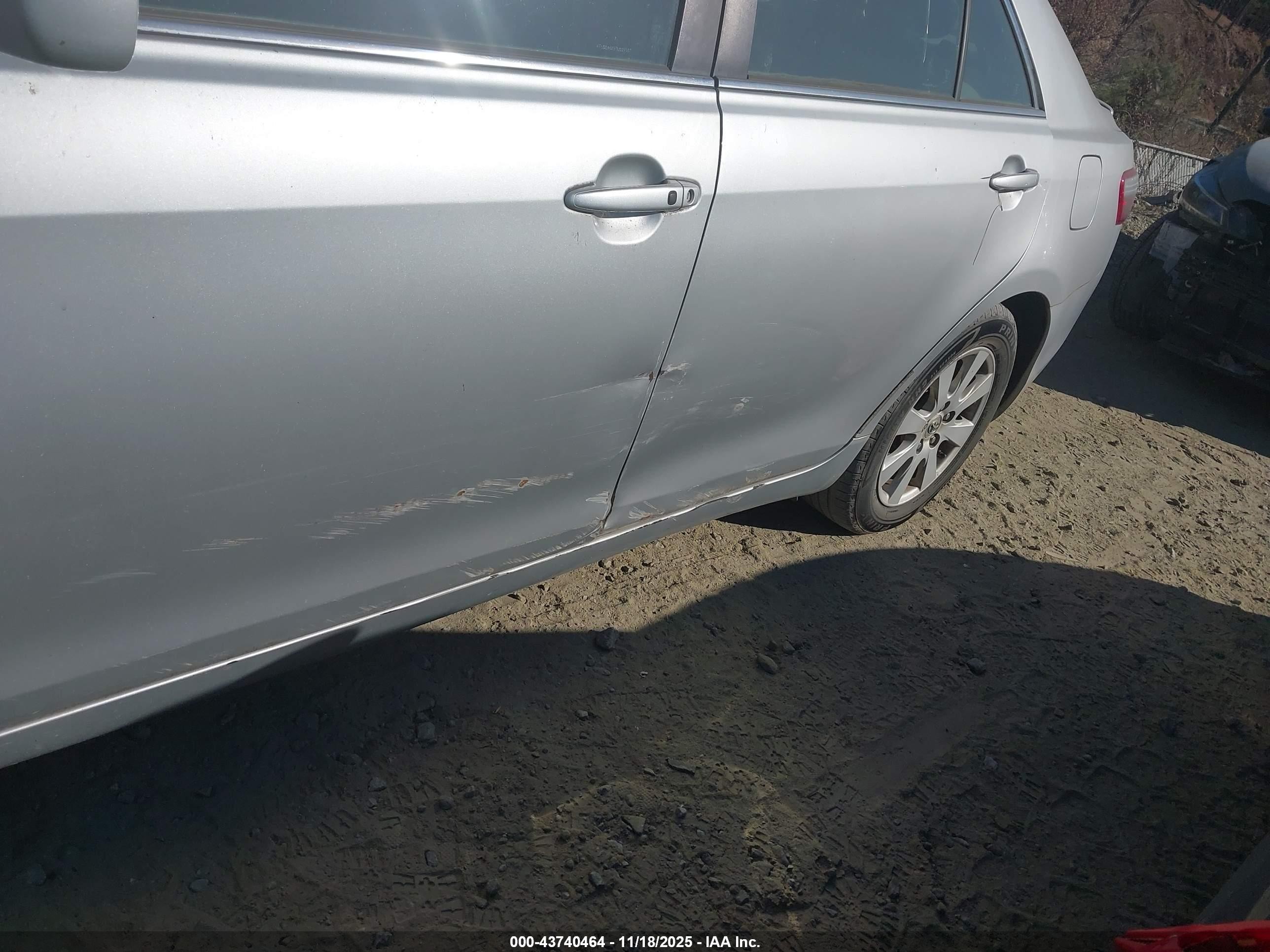 2007 Toyota Camry Hybrid   Silver vin: 4T1BB46K37U027937