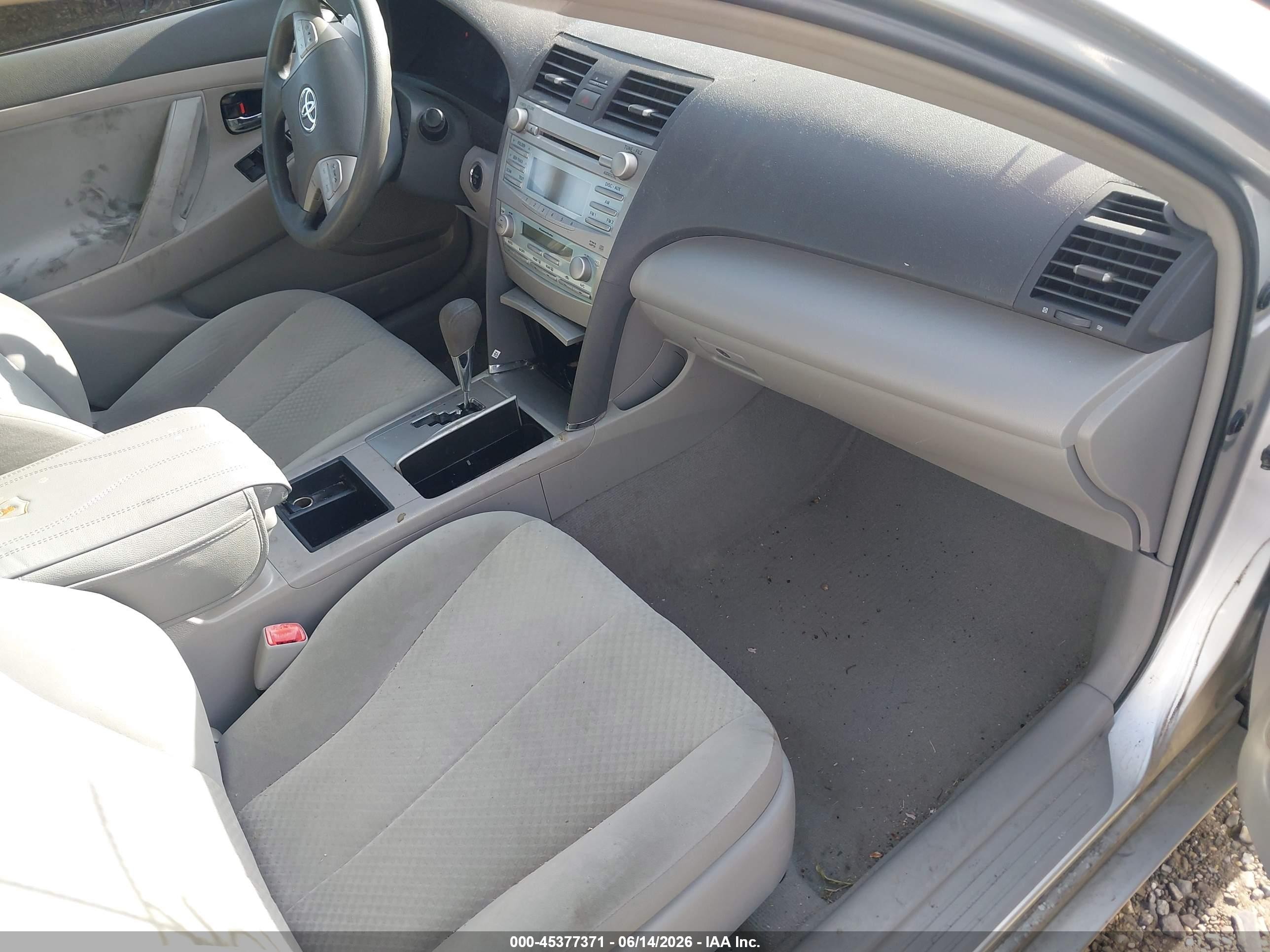 2008 Toyota Camry Hybrid   Silver vin: 4T1BB46K38U045677