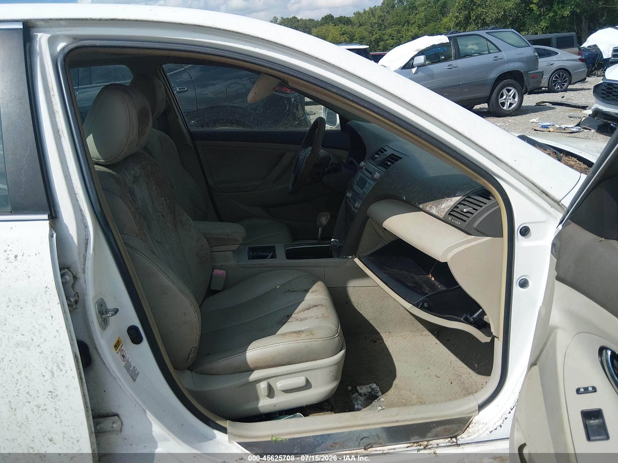 2008 Toyota Camry Hybrid   White vin: 4T1BB46K38U062172