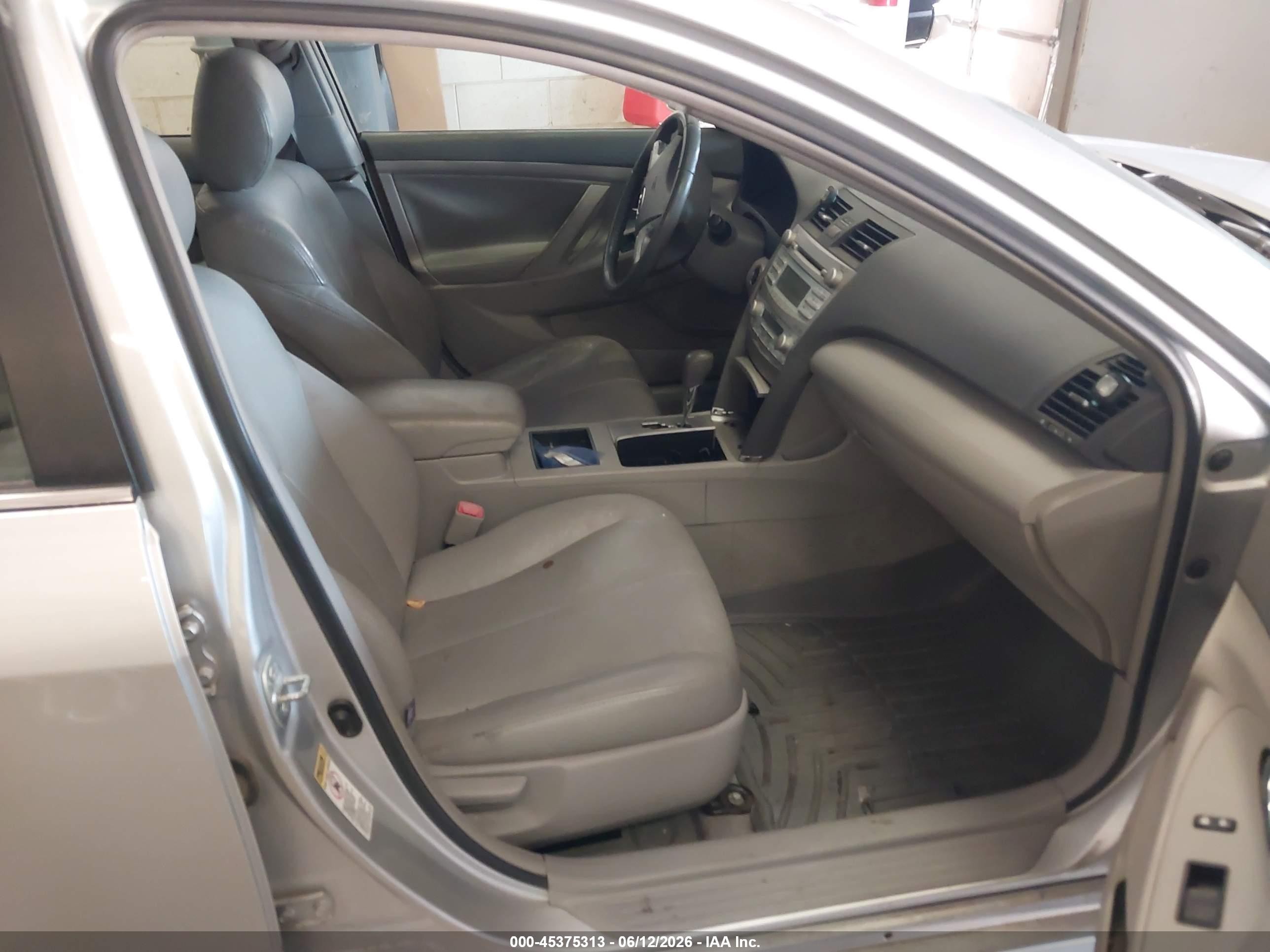2009 Toyota Camry Hybrid   Silver vin: 4T1BB46K39U077059