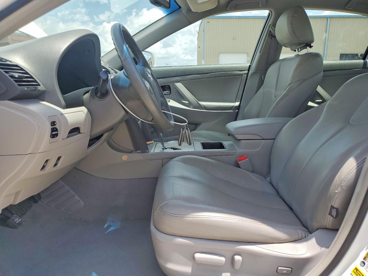 2007 Toyota Camry Hybrid Base White vin: 4T1BB46K47U024190
