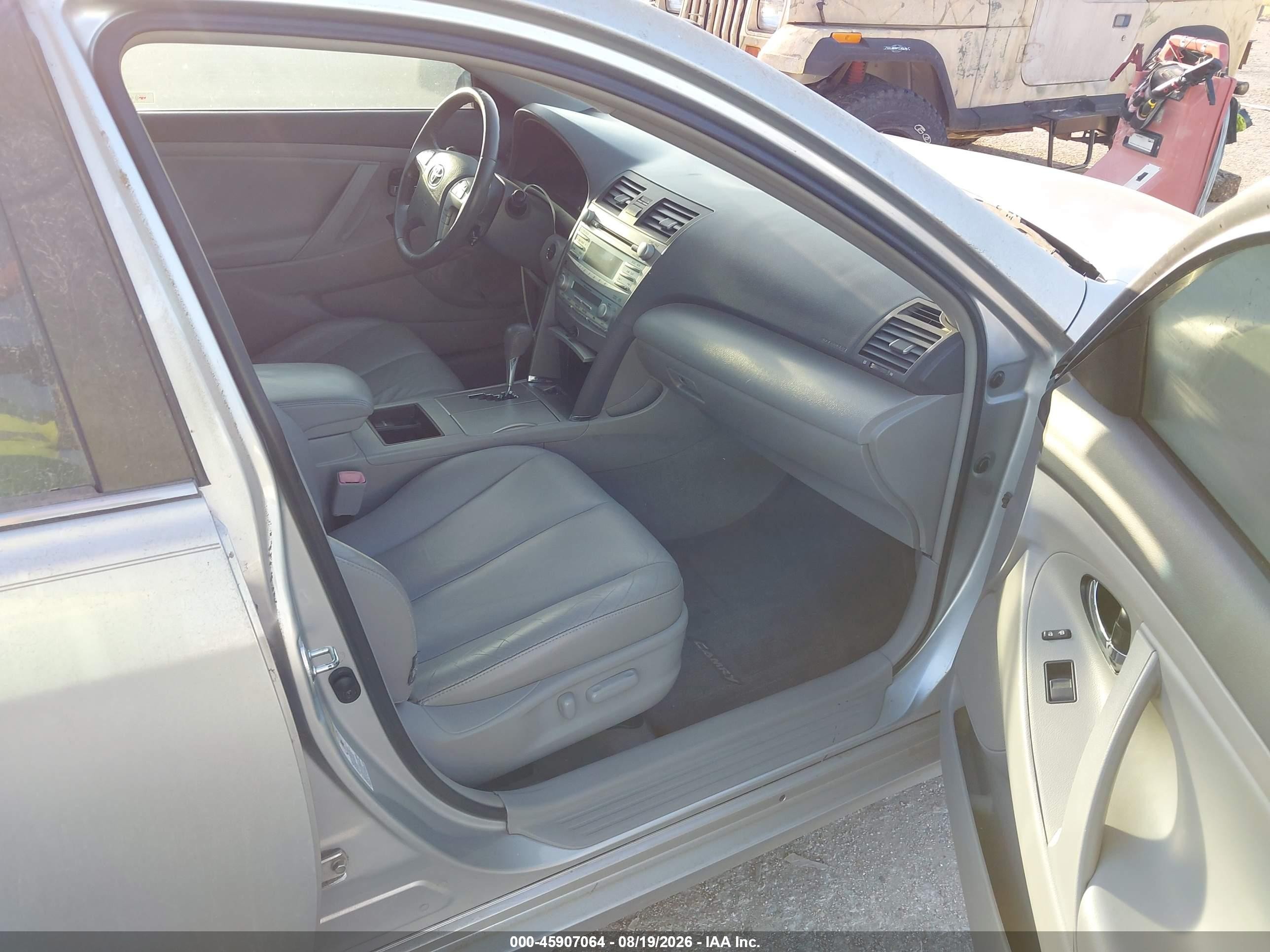 2007 Toyota Camry Hybrid   Silver vin: 4T1BB46K47U028210