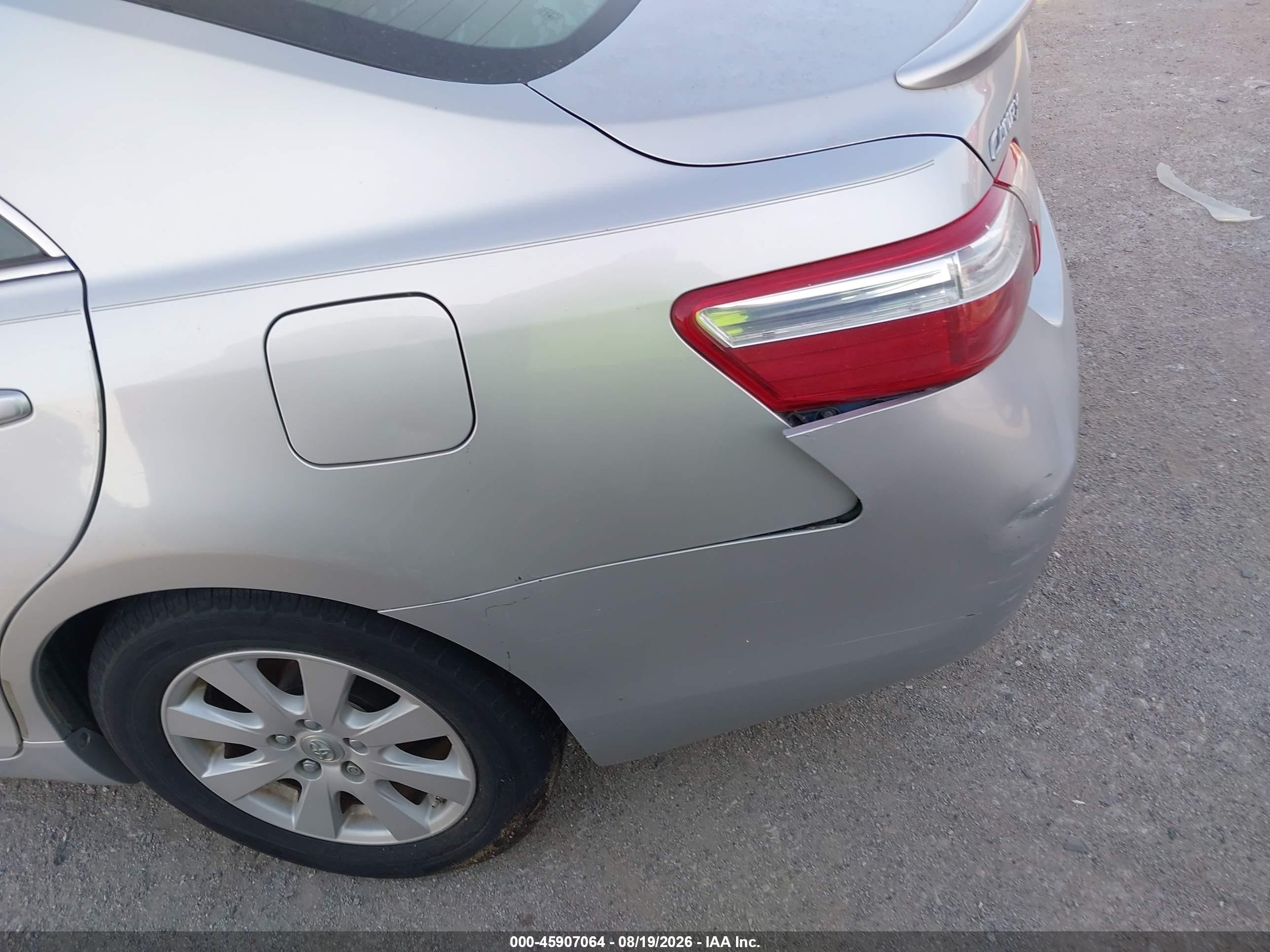 2007 Toyota Camry Hybrid   Silver vin: 4T1BB46K47U028210