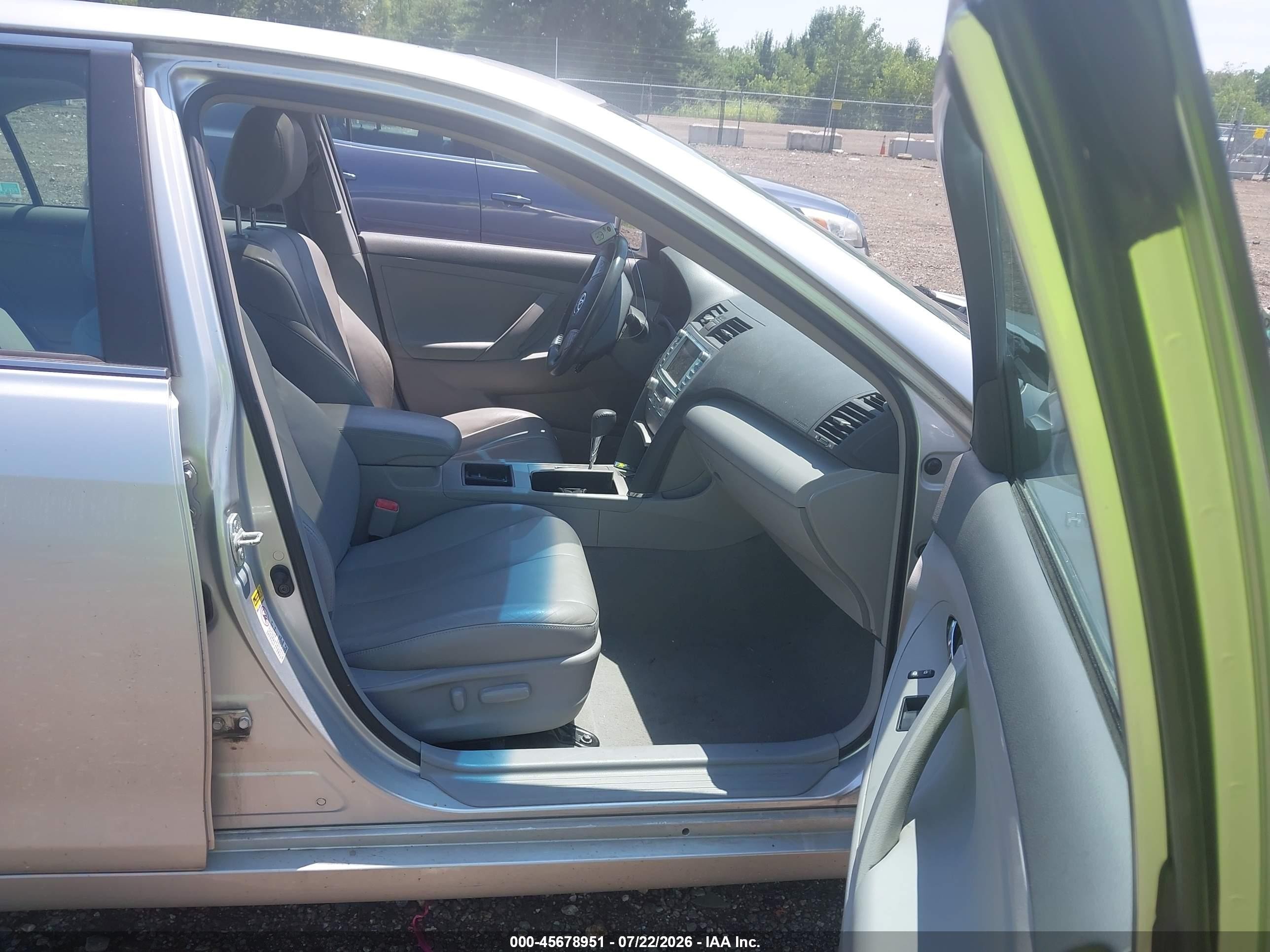 2008 Toyota Camry Hybrid Silver vin: 4T1BB46K48U031870