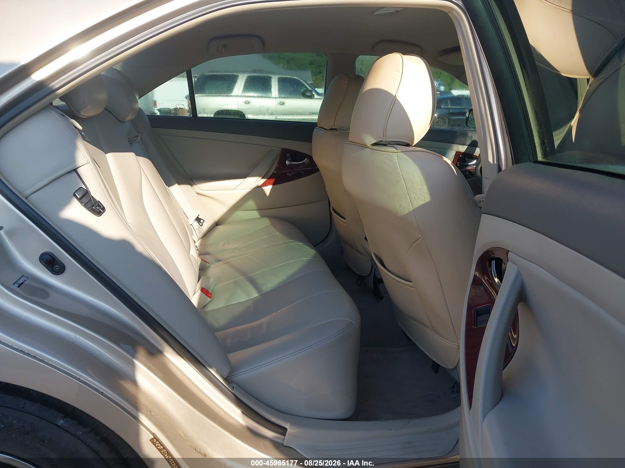2008 Toyota Camry Hybrid   Gold vin: 4T1BB46K48U033571