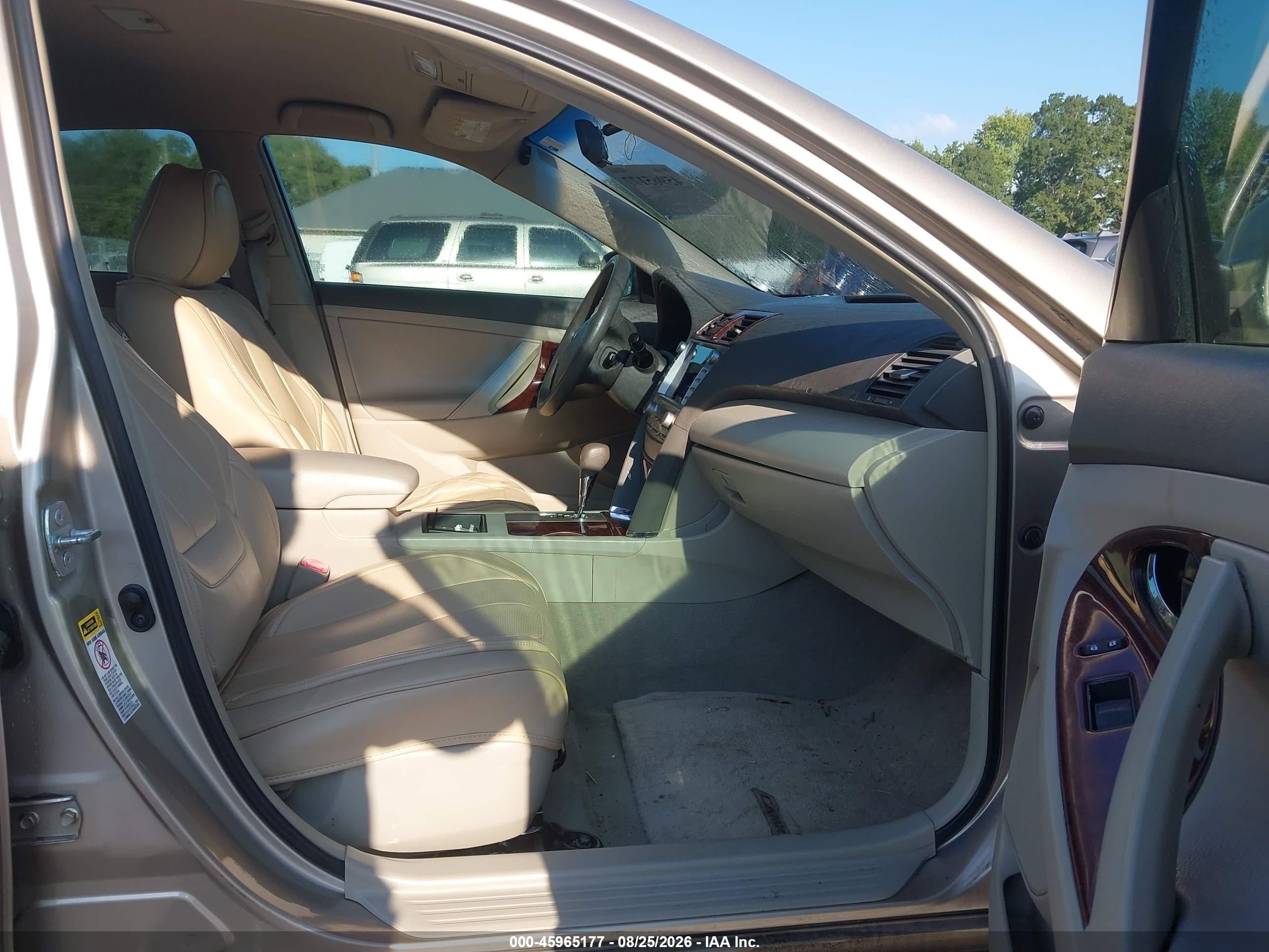 2008 Toyota Camry Hybrid   Gold vin: 4T1BB46K48U033571
