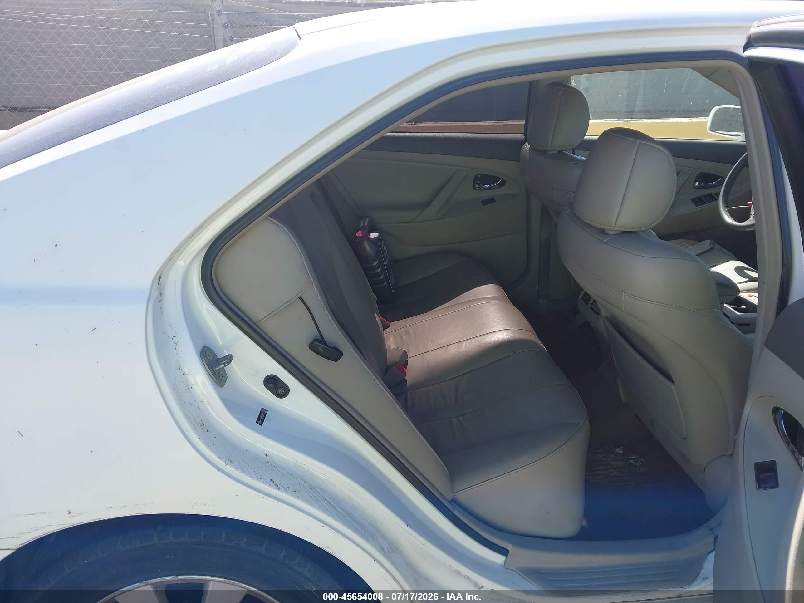 2009 Toyota Camry Hybrid   White vin: 4T1BB46K59U072073