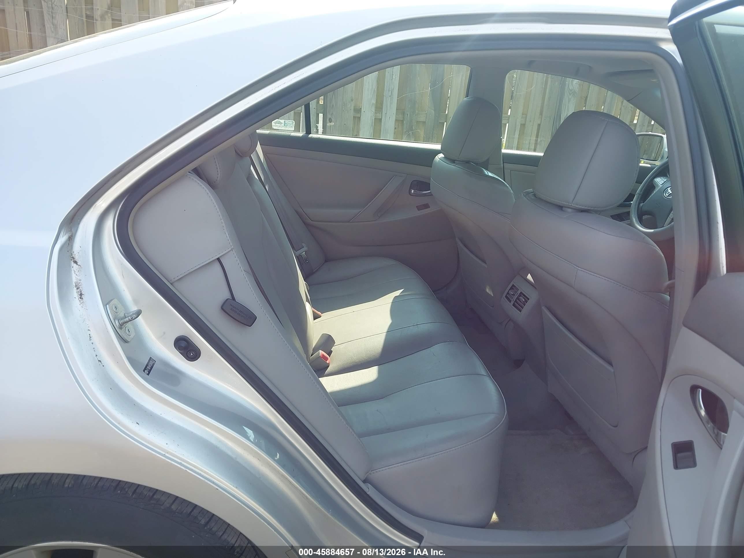 2009 Toyota Camry Hybrid   Silver vin: 4T1BB46K59U085177