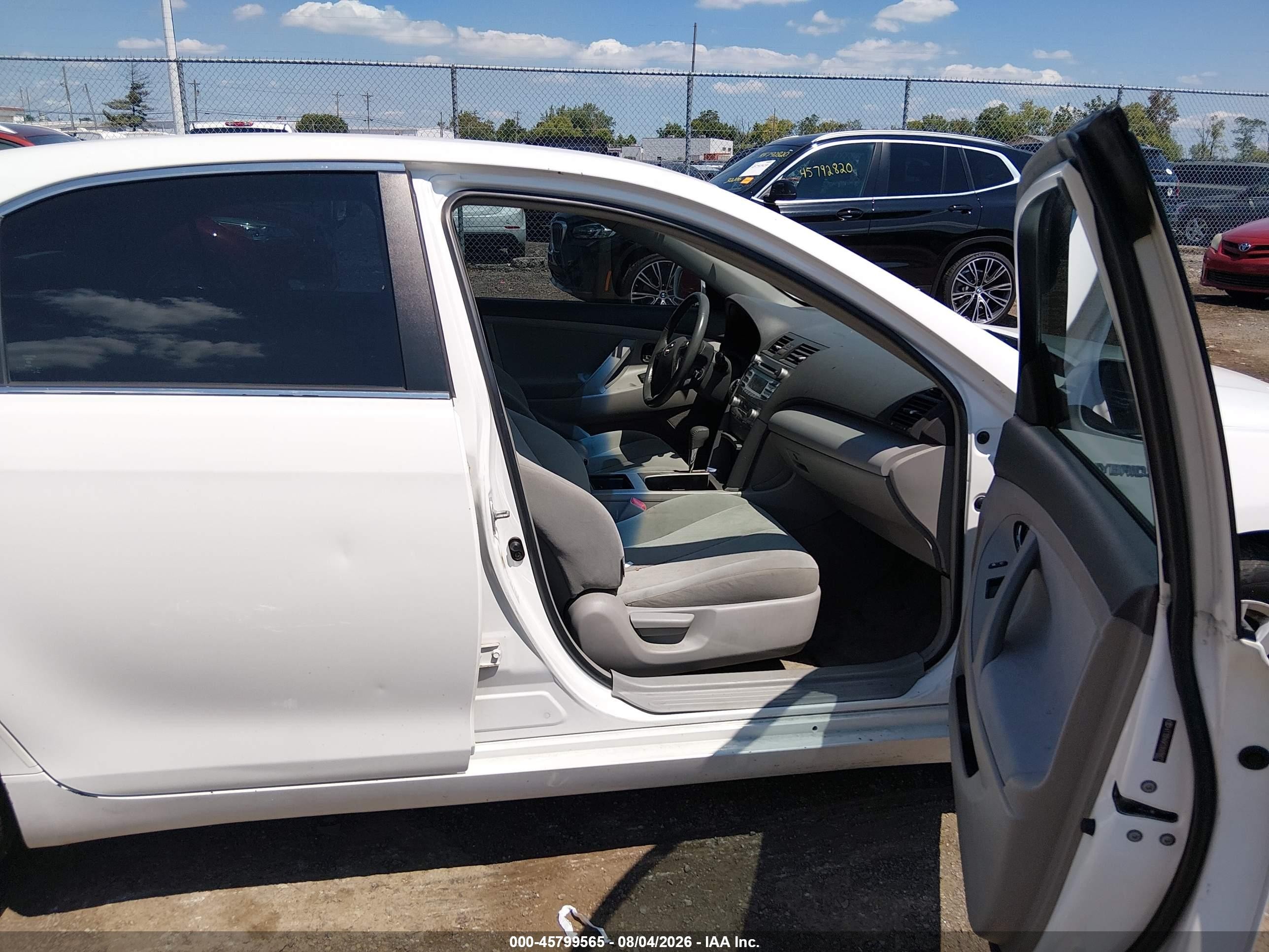 2009 Toyota Camry Hybrid   White vin: 4T1BB46K59U098673