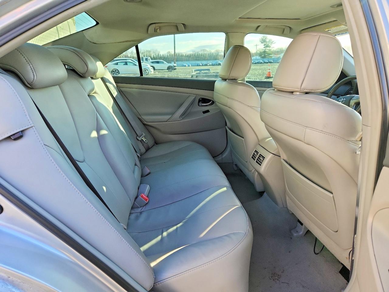 2009 Toyota Camry Hybrid Base Silver vin: 4T1BB46K69U069571