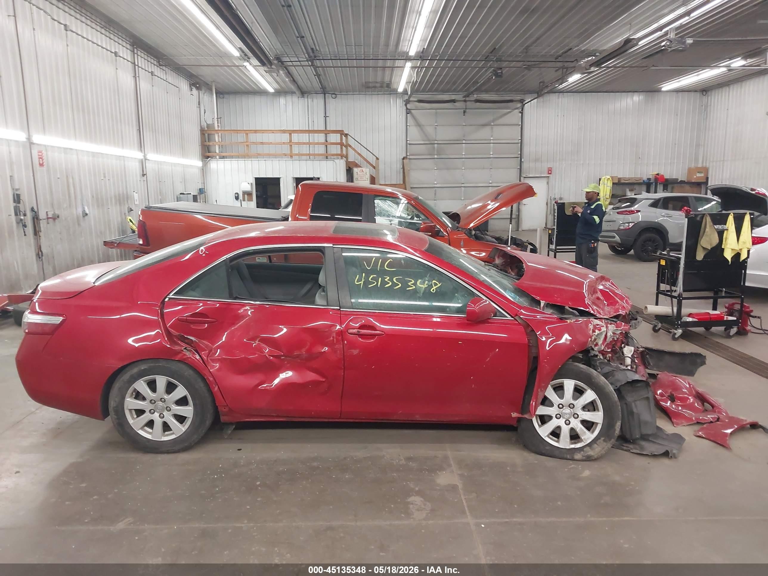 2009 Toyota Camry Hybrid   Red vin: 4T1BB46K69U071501