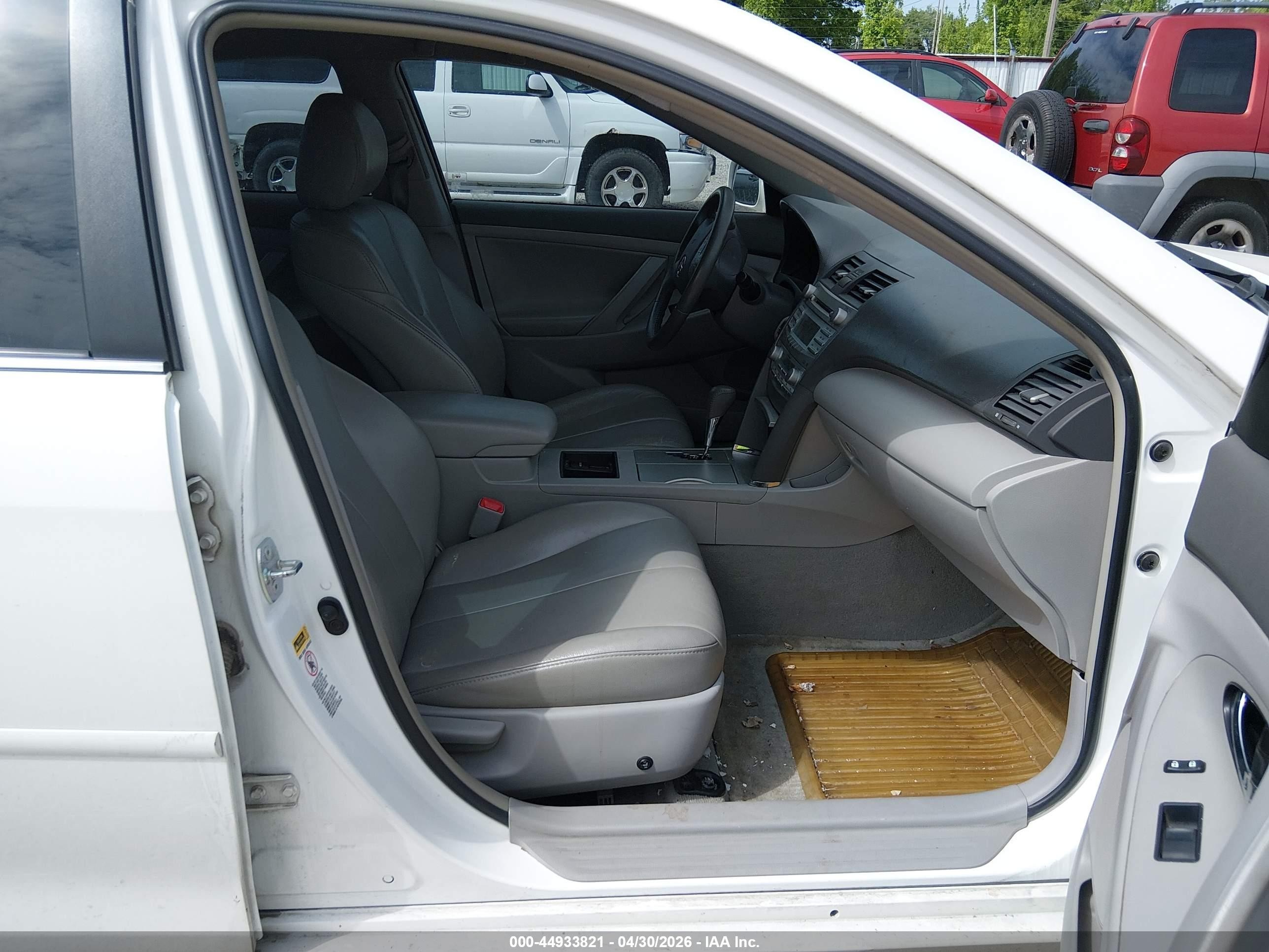 2007 Toyota Camry Hybrid   White vin: 4T1BB46K77U024863