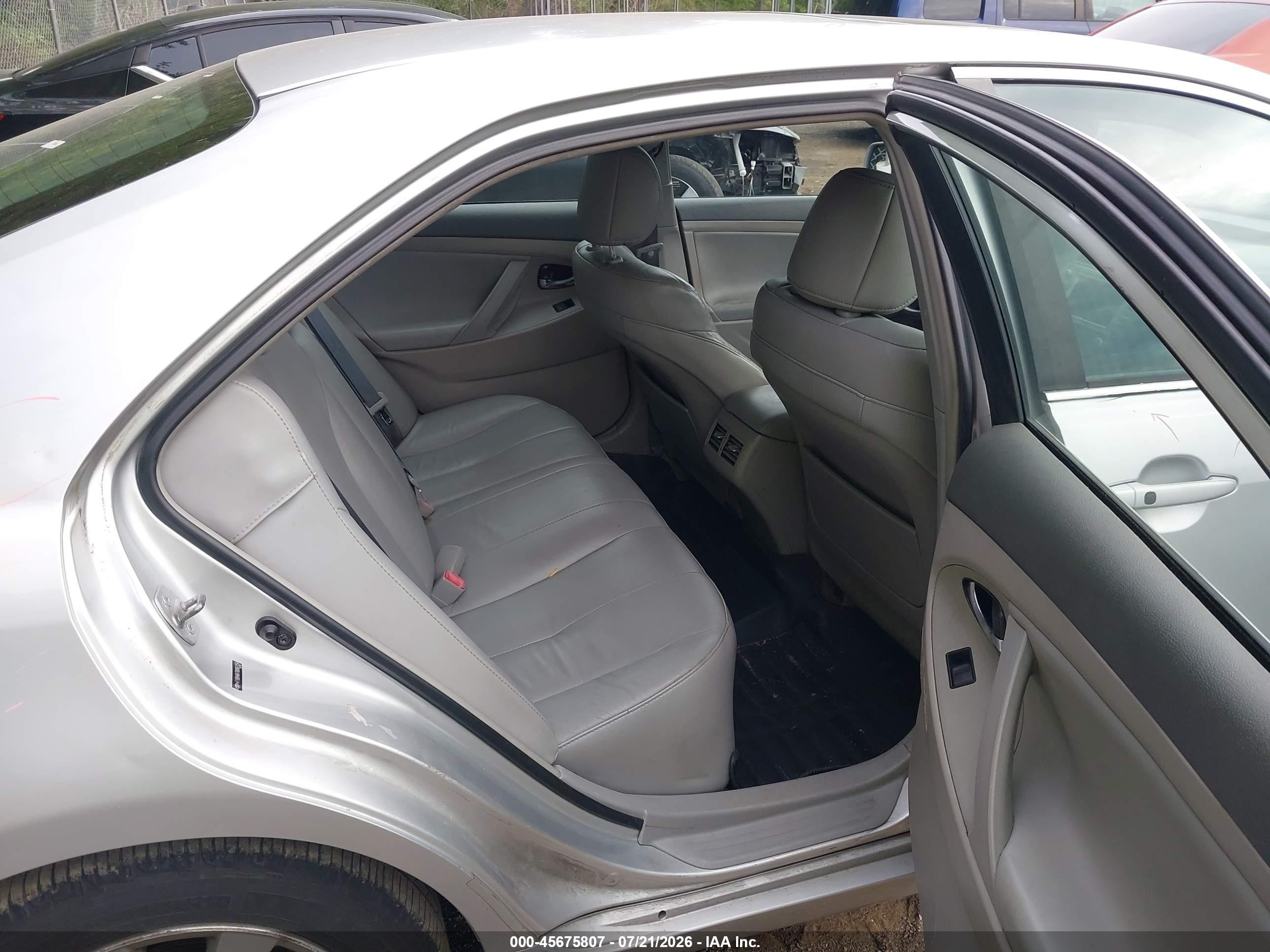2008 Toyota Camry Hybrid   Silver vin: 4T1BB46K78U061154