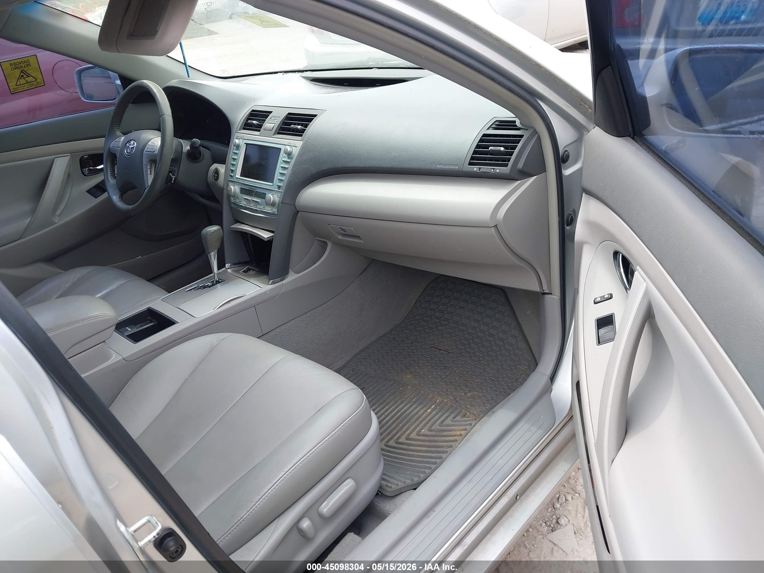 2009 Toyota Camry Hybrid   Silver vin: 4T1BB46K79U070986