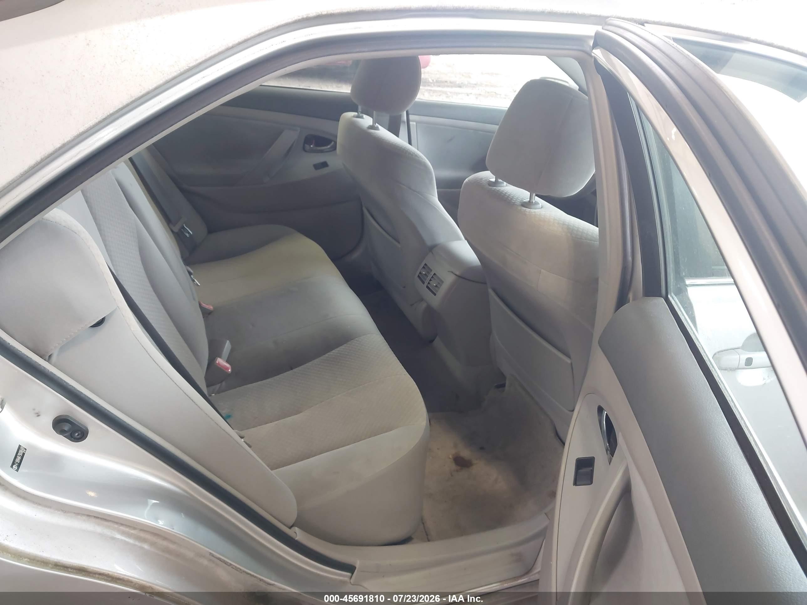 2009 Toyota Camry Hybrid   Серебряный vin: 4T1BB46K79U086489