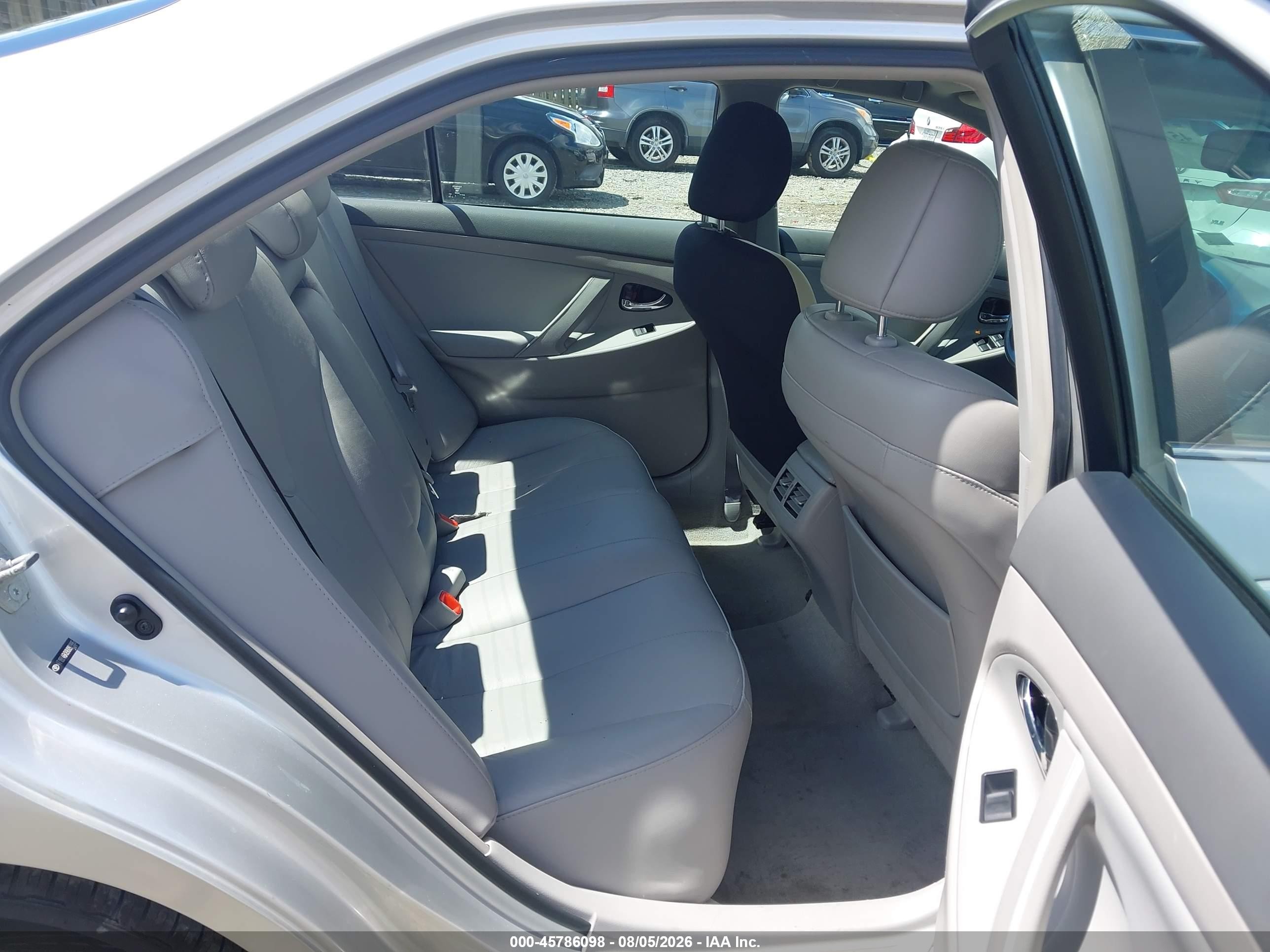 2009 Toyota Camry Hybrid   Silver vin: 4T1BB46K89U092995