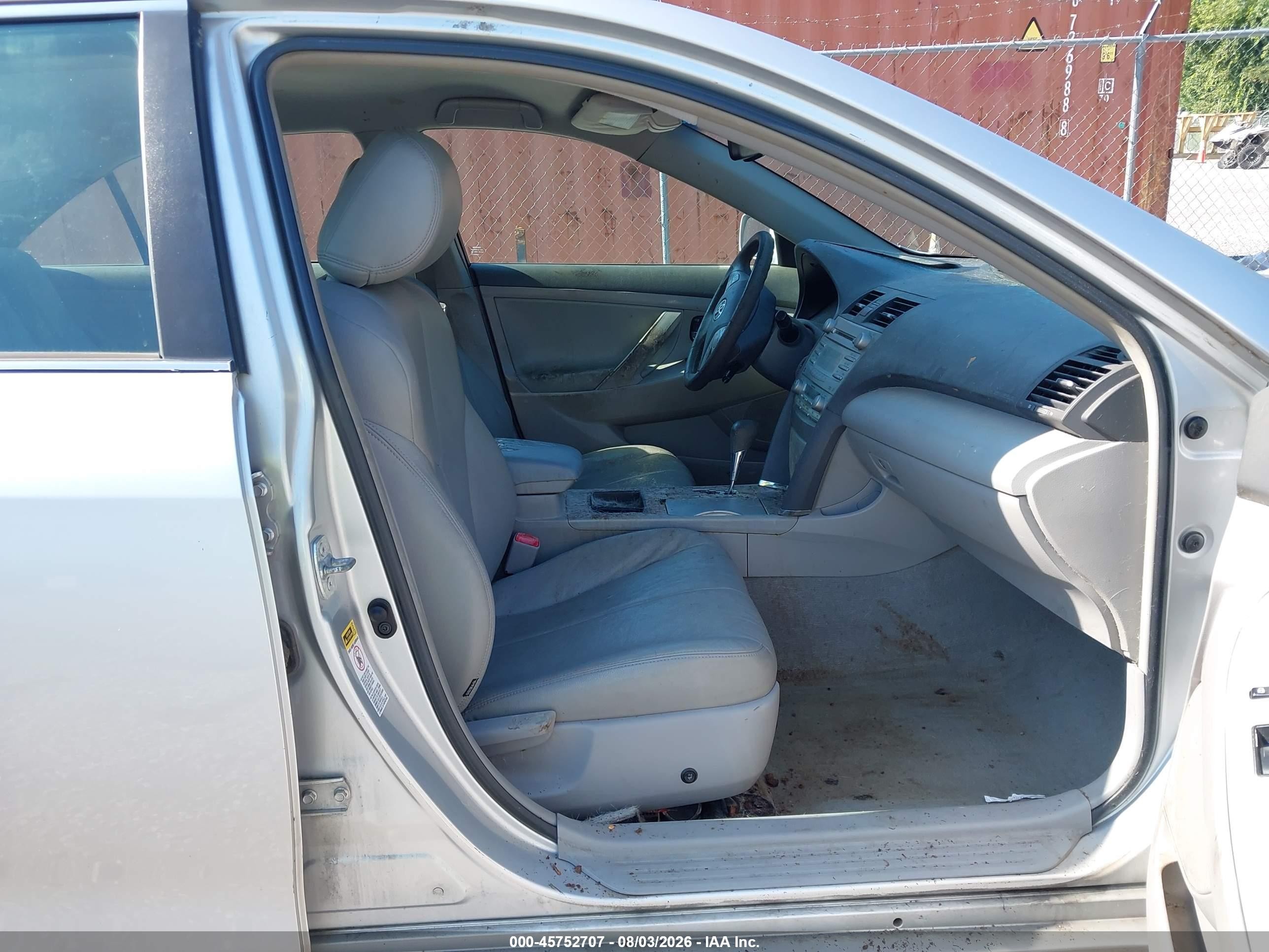 2008 Toyota Camry Hybrid   Серебряный vin: 4T1BB46K98U048602