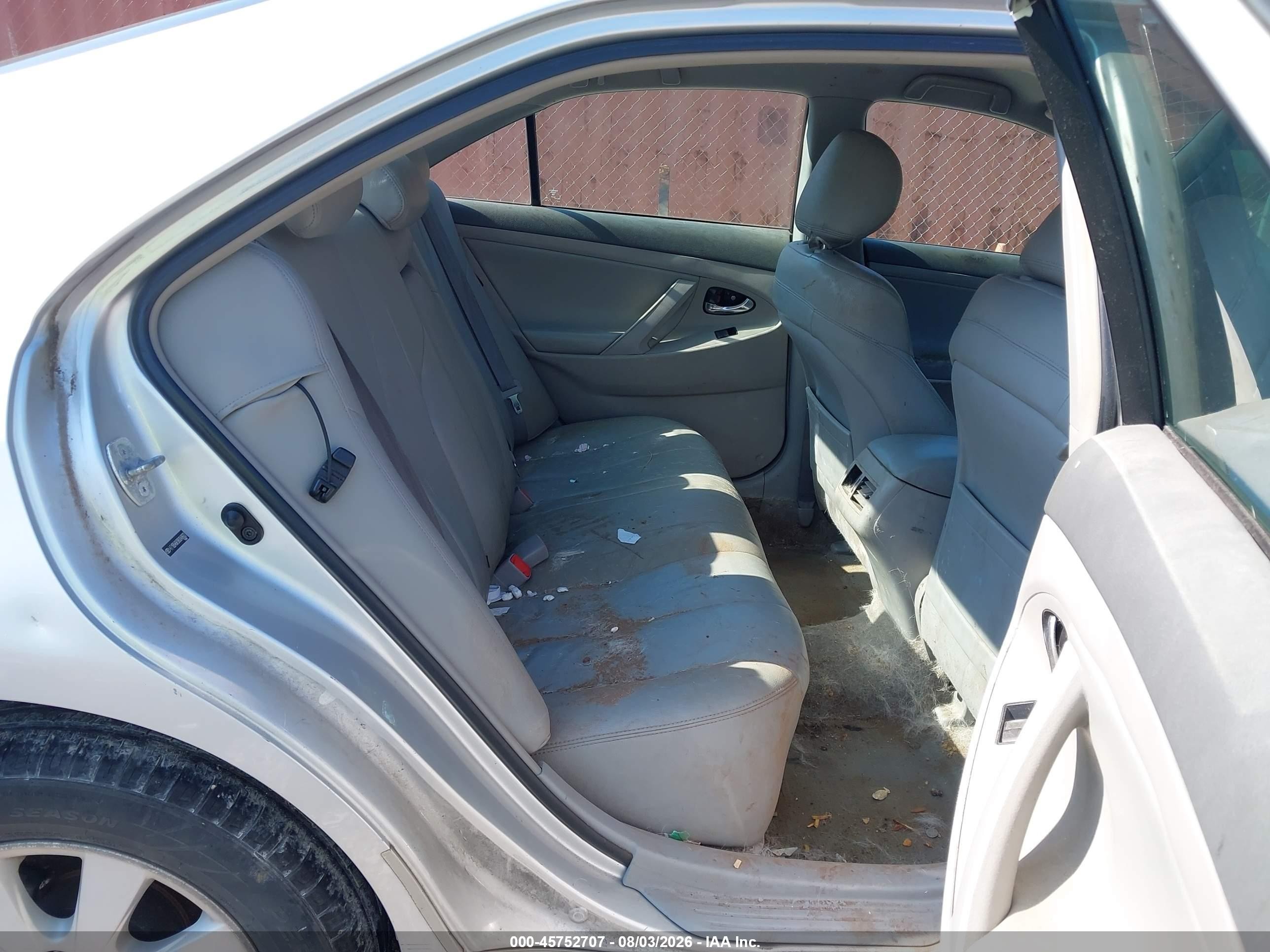 2008 Toyota Camry Hybrid   Серебряный vin: 4T1BB46K98U048602