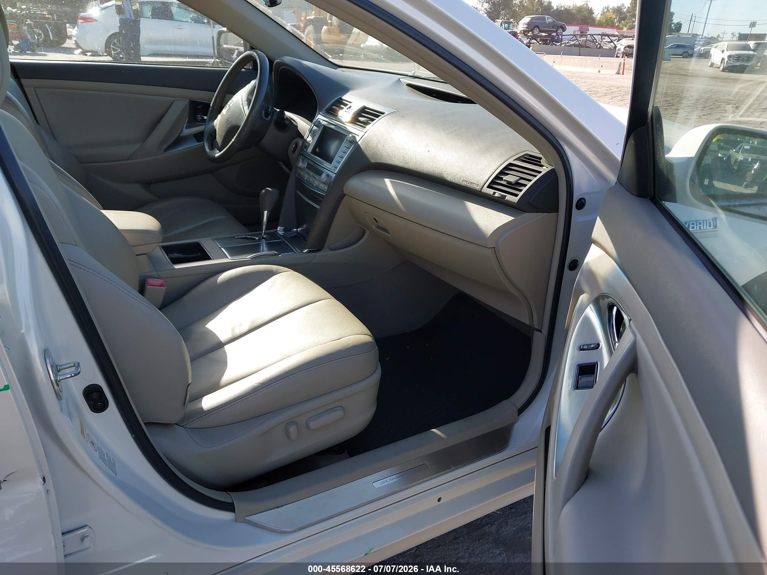2007 Toyota Camry Hybrid   White vin: 4T1BB46KX7U026798