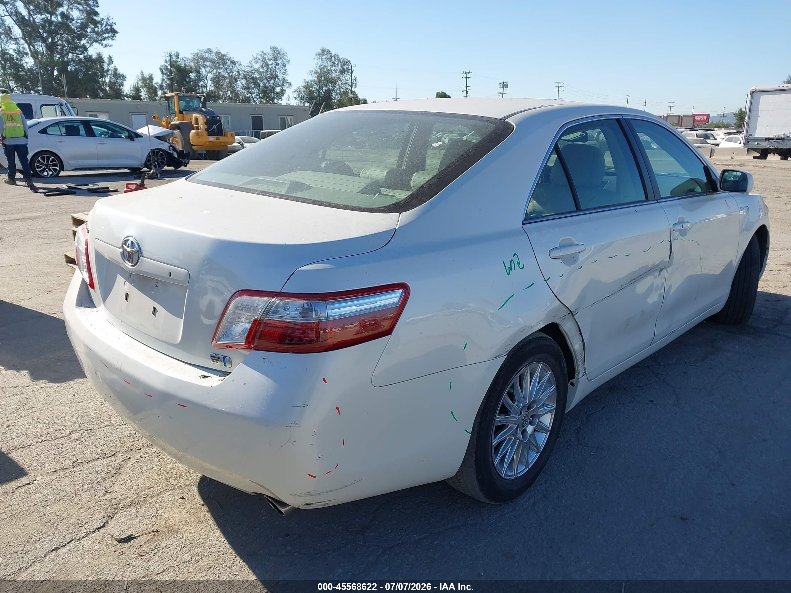 2007 Toyota Camry Hybrid   White vin: 4T1BB46KX7U026798