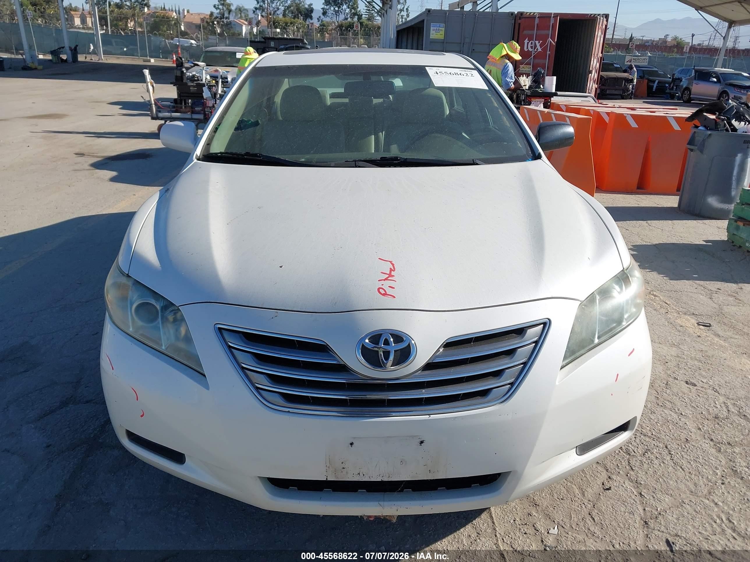 2007 Toyota Camry Hybrid   White vin: 4T1BB46KX7U026798