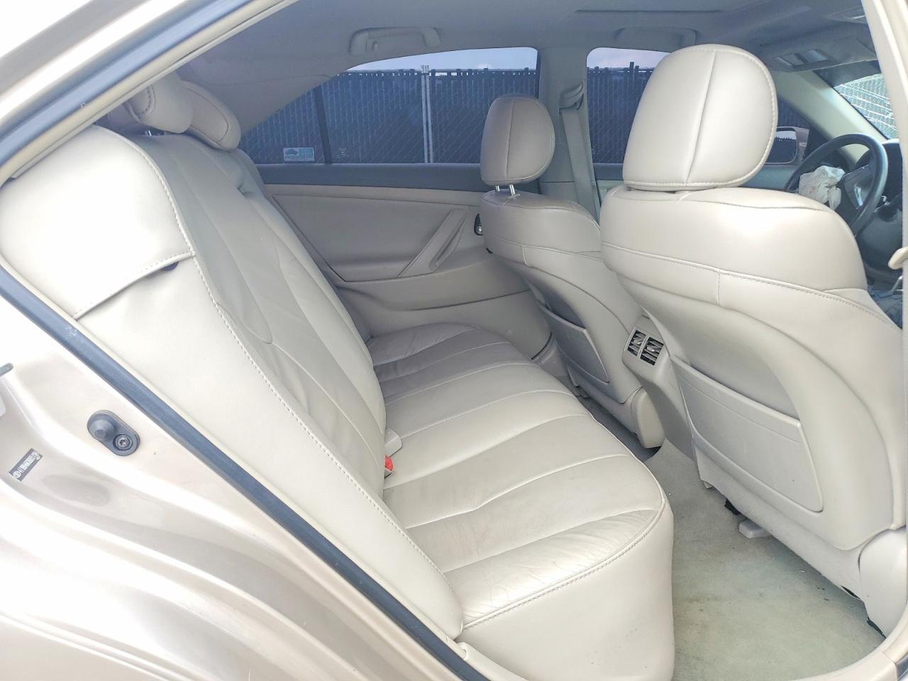 2008 Toyota Camry Hybrid Gold vin: 4T1BB46KX8U051184