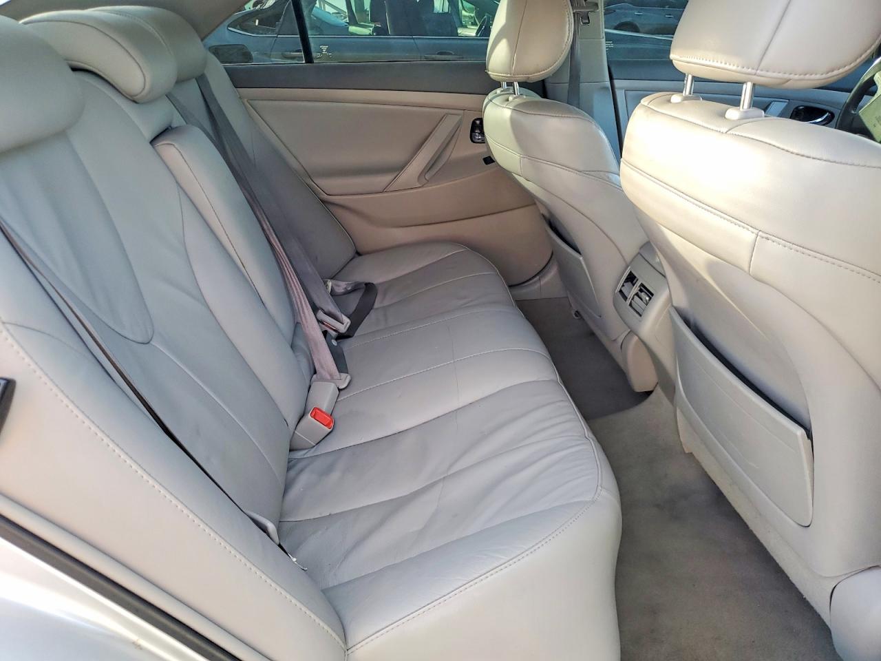 2008 Toyota Camry Hybrid Silver vin: 4T1BB46KX8U053906