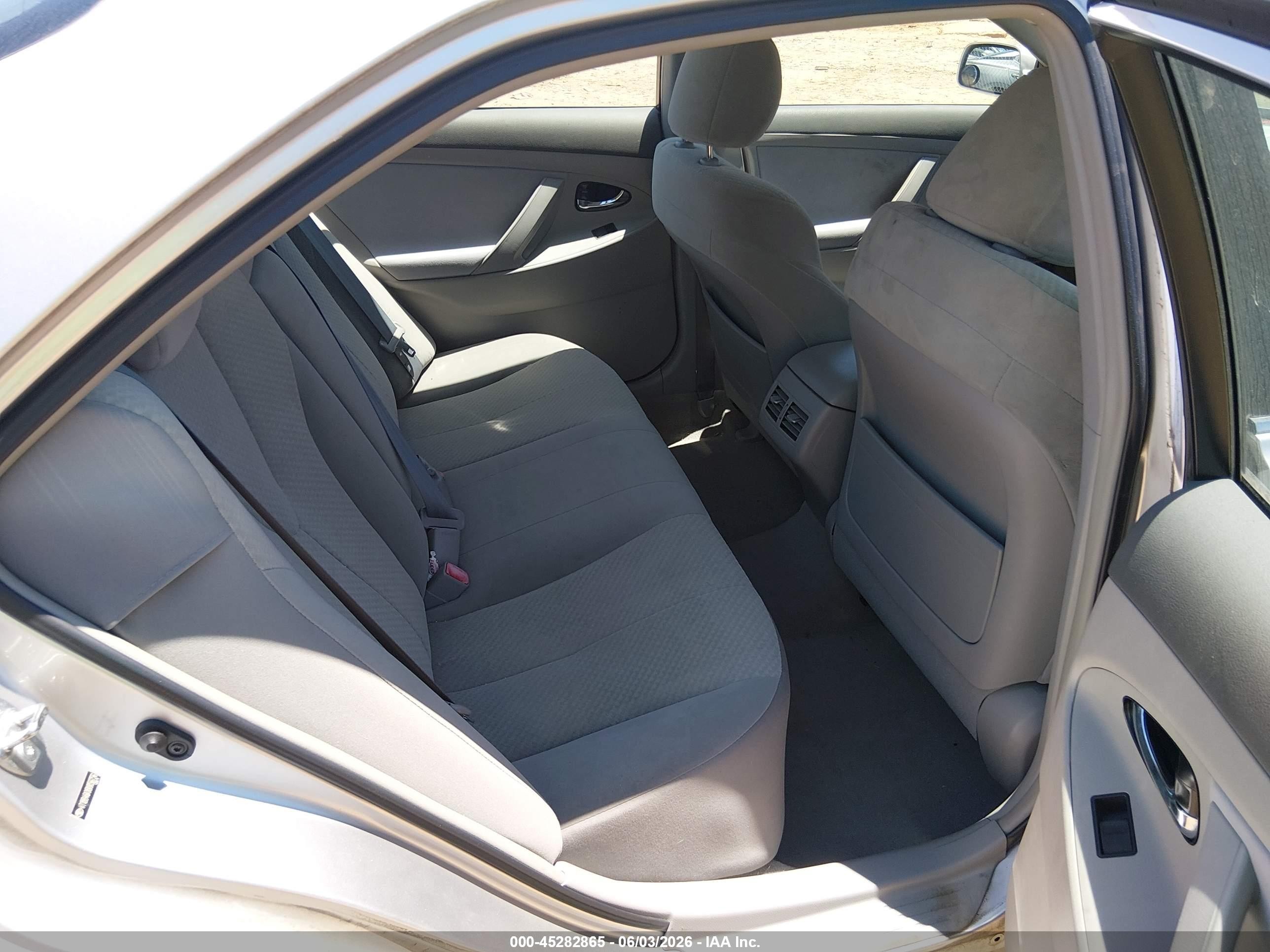 2008 Toyota Camry Hybrid   Silver vin: 4T1BB46KX8U056756