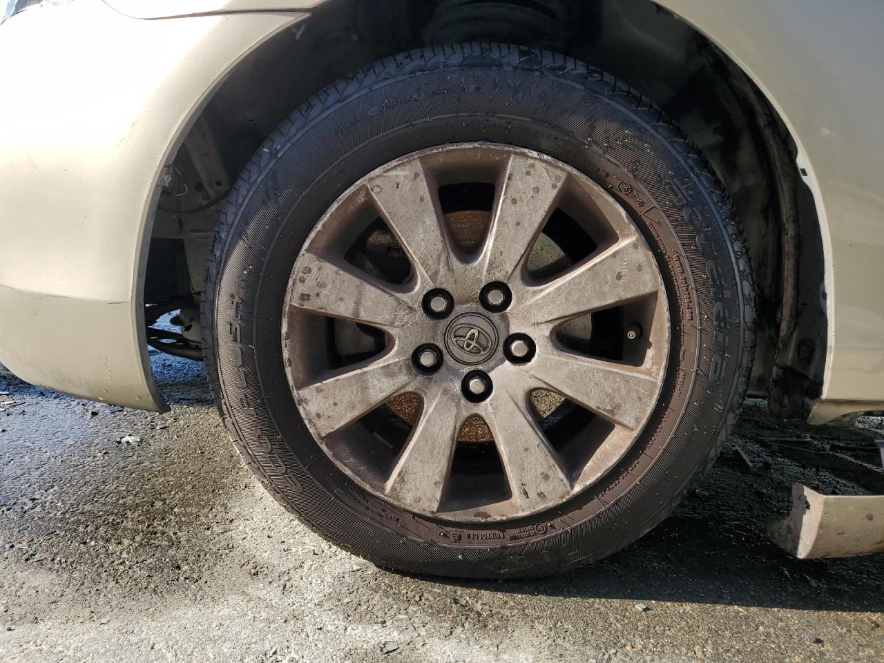2009 Toyota Camry Hybrid Gold vin: 4T1BB46KX9U078306 Damage: Left Front Wheel, Curb Rash, > 12 Inches